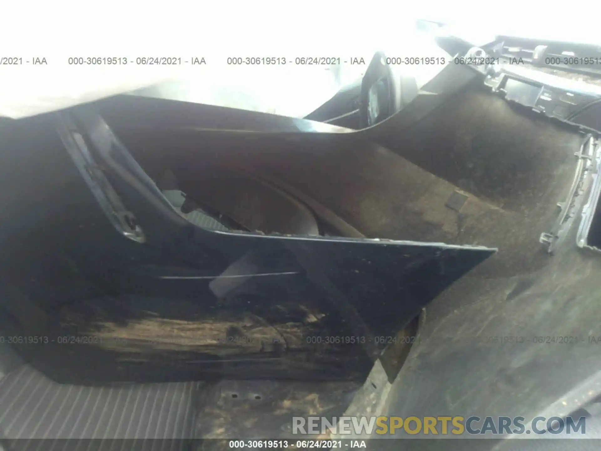 5 Photograph of a damaged car 4T1B11HK6KU710660 TOYOTA CAMRY 2019