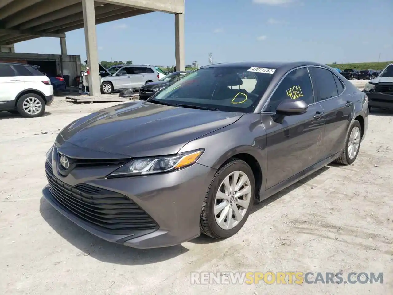 2 Photograph of a damaged car 4T1B11HK6KU712358 TOYOTA CAMRY 2019