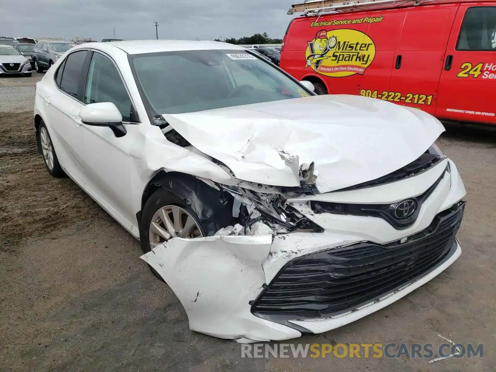 1 Photograph of a damaged car 4T1B11HK6KU712716 TOYOTA CAMRY 2019