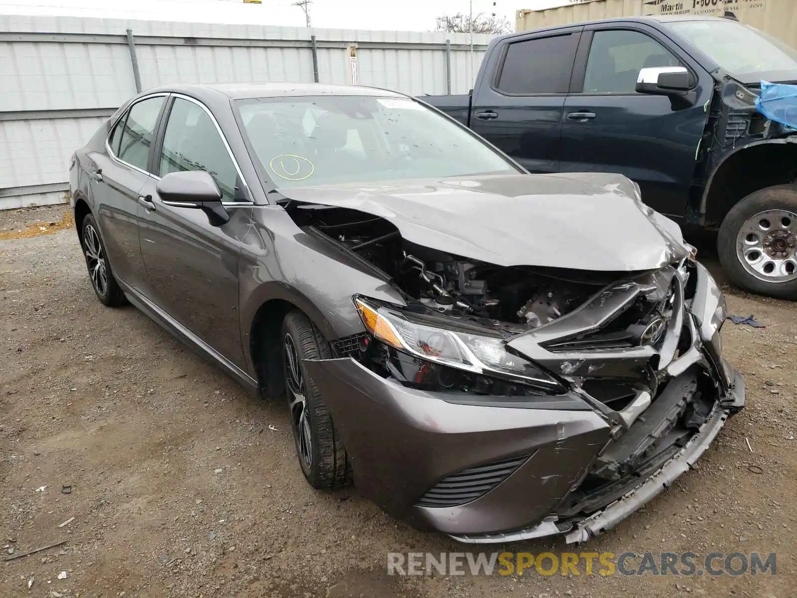 1 Photograph of a damaged car 4T1B11HK6KU713719 TOYOTA CAMRY 2019