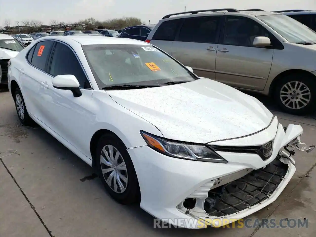 1 Photograph of a damaged car 4T1B11HK6KU714112 TOYOTA CAMRY 2019