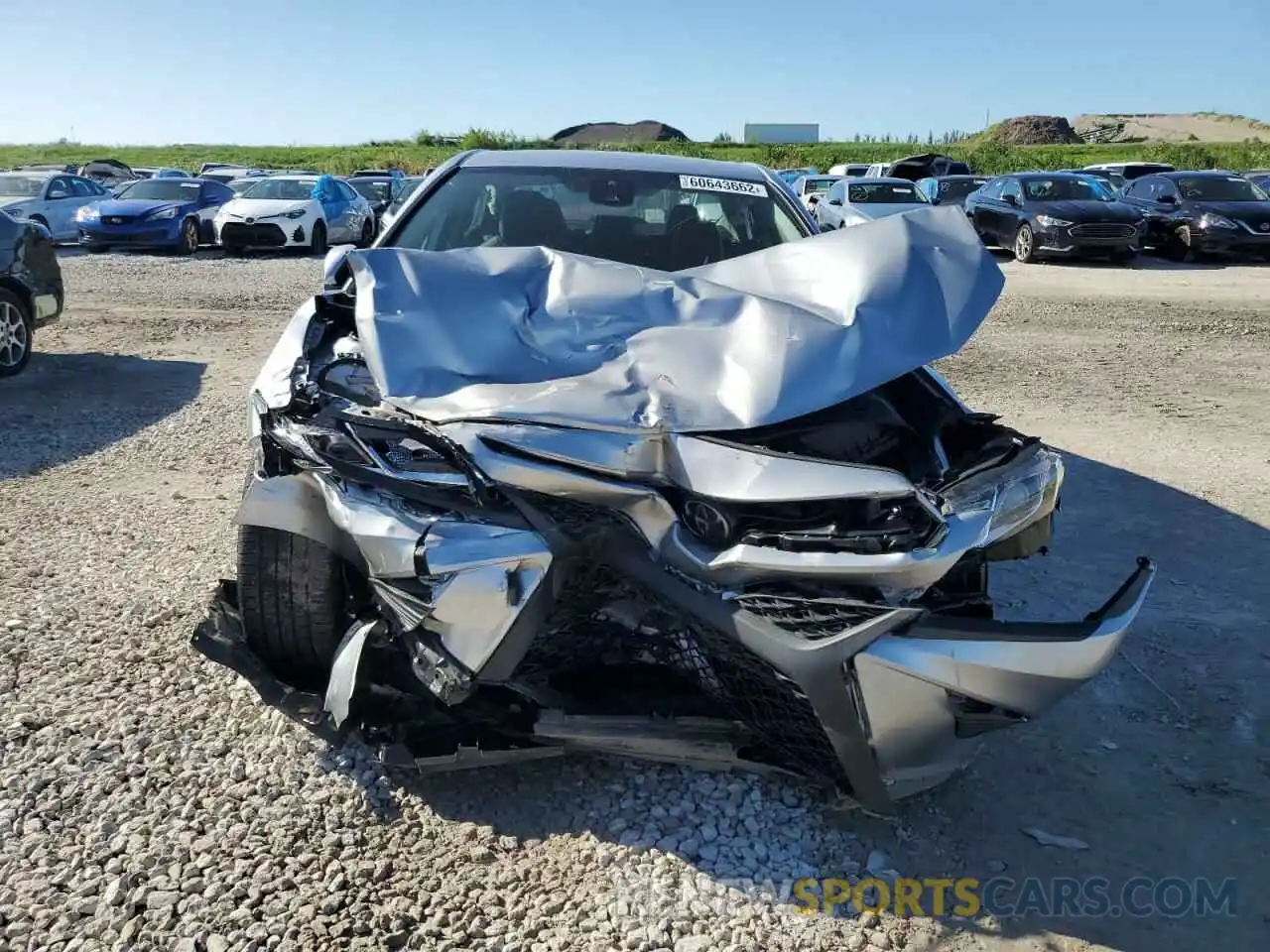 9 Photograph of a damaged car 4T1B11HK6KU715194 TOYOTA CAMRY 2019