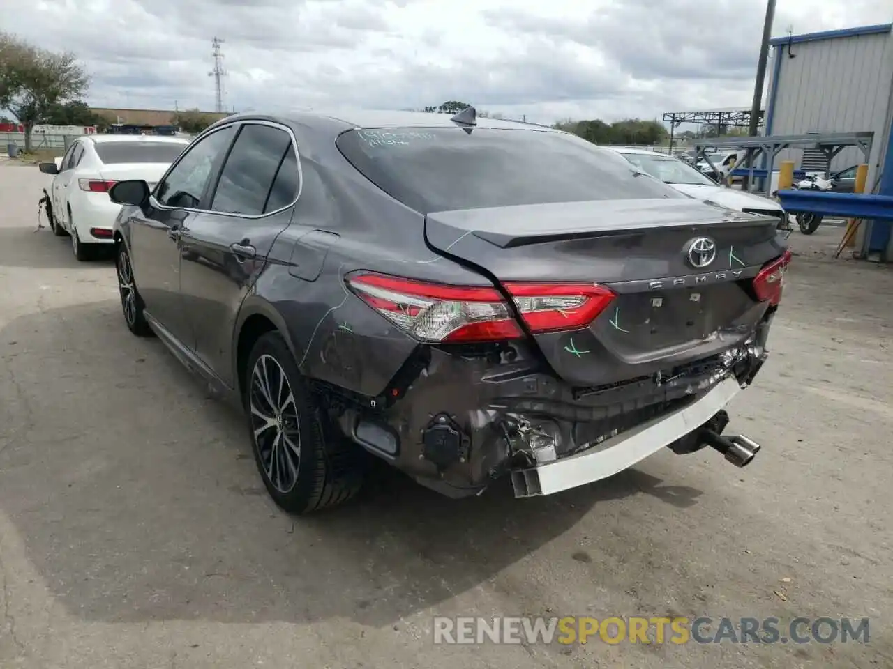 3 Фотография поврежденного автомобиля 4T1B11HK6KU715373 TOYOTA CAMRY 2019