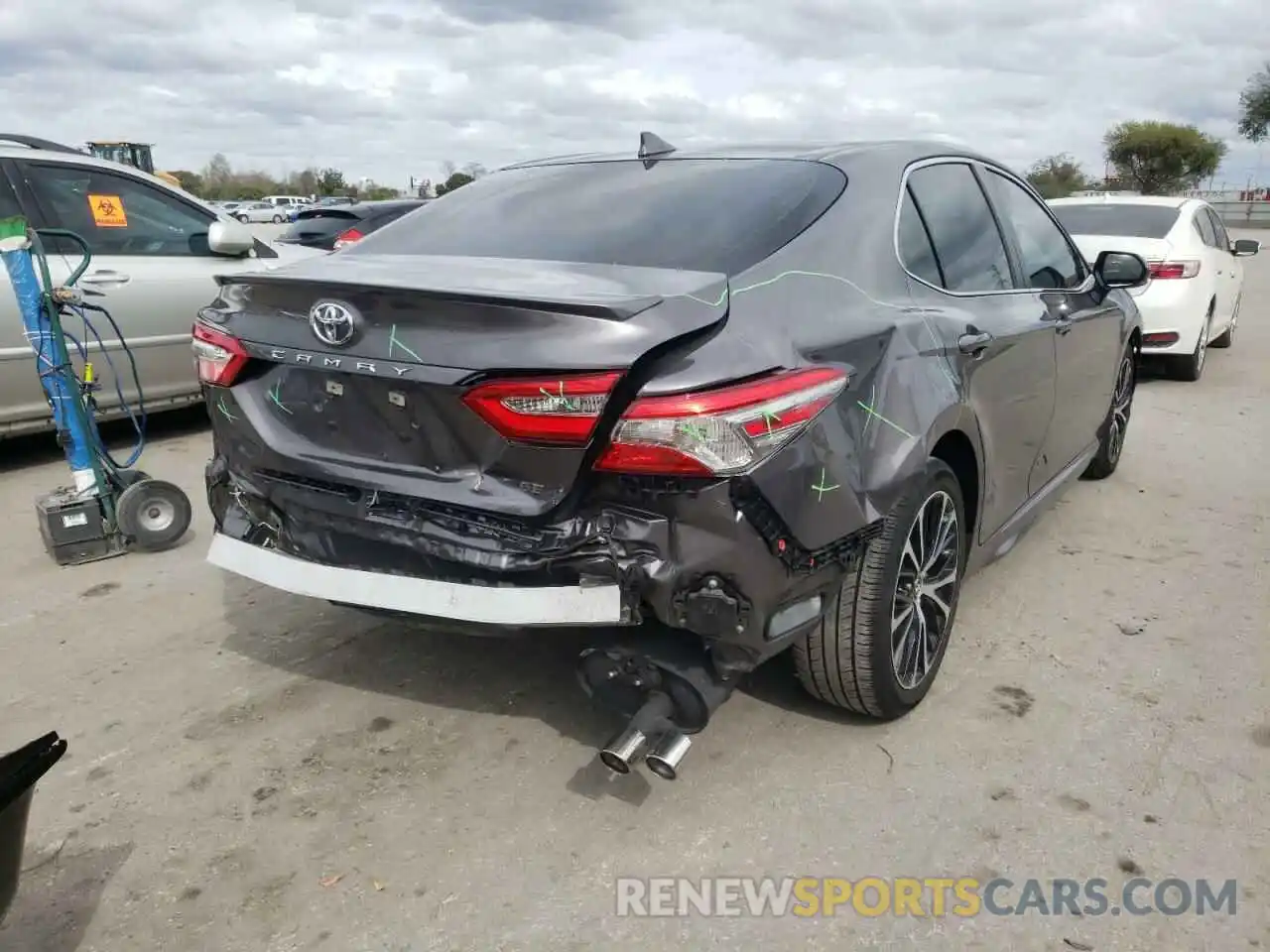 4 Photograph of a damaged car 4T1B11HK6KU715373 TOYOTA CAMRY 2019