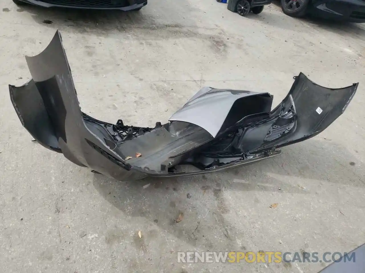 9 Photograph of a damaged car 4T1B11HK6KU715373 TOYOTA CAMRY 2019