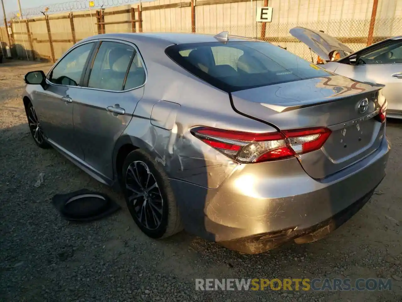 3 Photograph of a damaged car 4T1B11HK6KU716085 TOYOTA CAMRY 2019