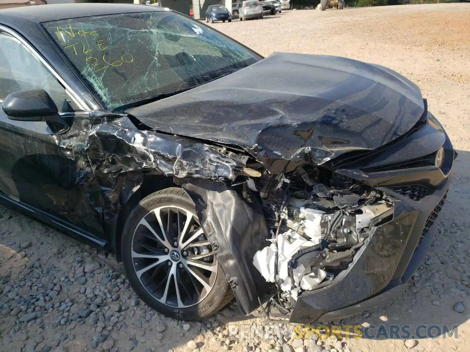 9 Photograph of a damaged car 4T1B11HK6KU717866 TOYOTA CAMRY 2019