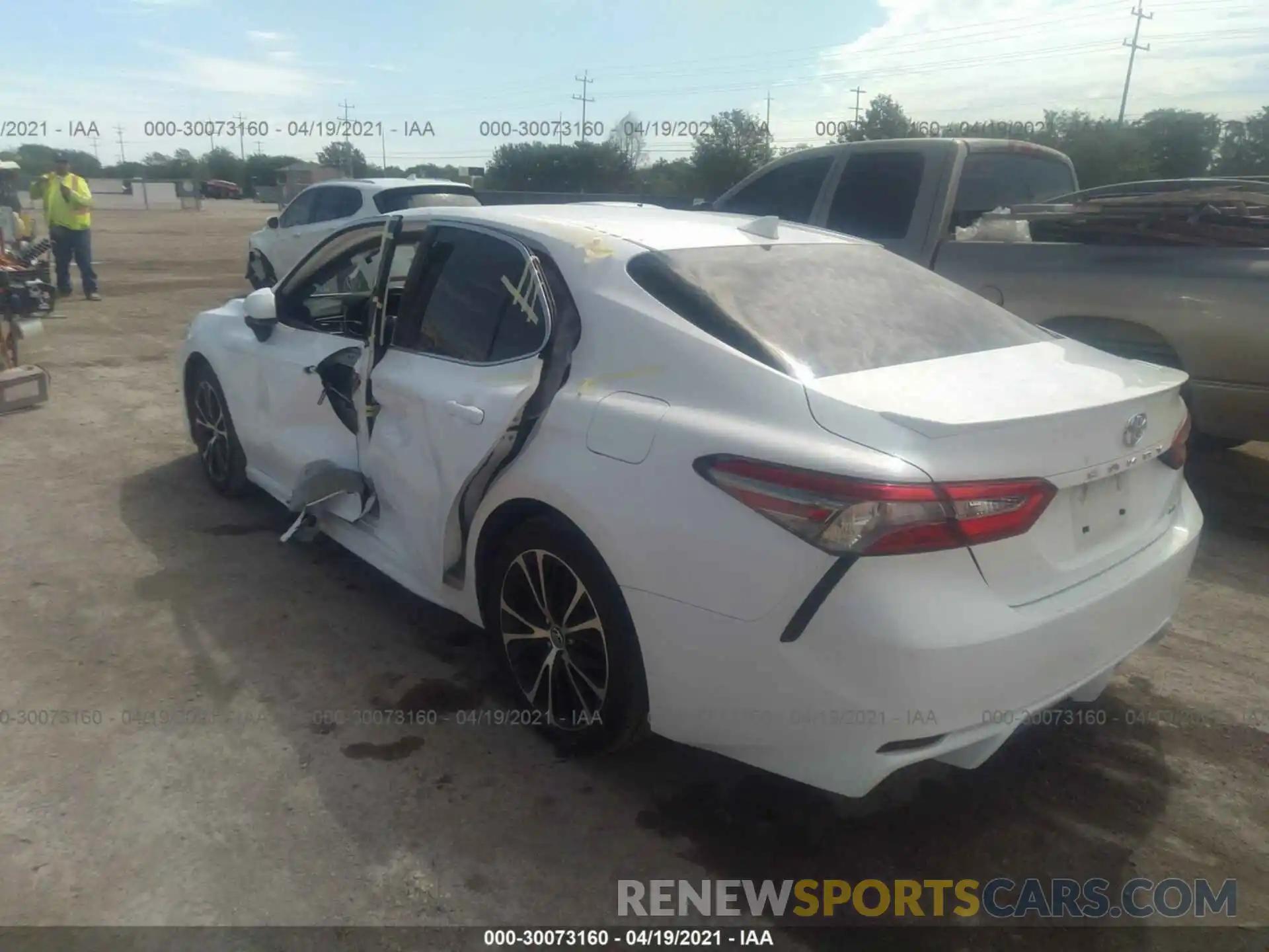 3 Photograph of a damaged car 4T1B11HK6KU718581 TOYOTA CAMRY 2019