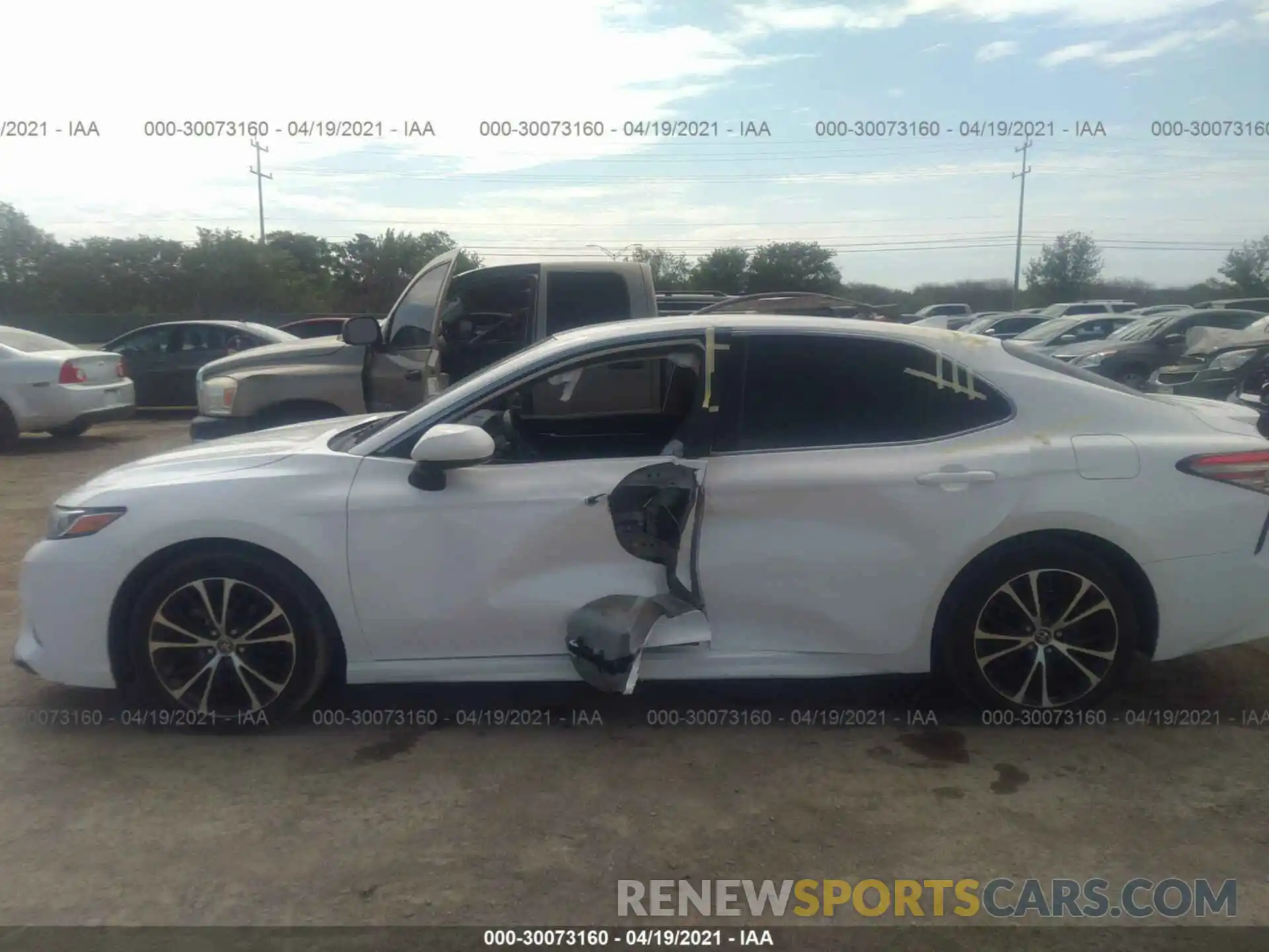 6 Photograph of a damaged car 4T1B11HK6KU718581 TOYOTA CAMRY 2019