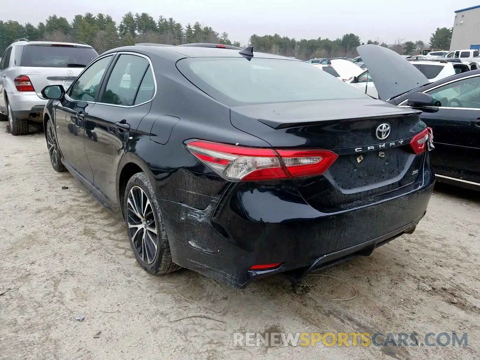 3 Photograph of a damaged car 4T1B11HK6KU719441 TOYOTA CAMRY 2019