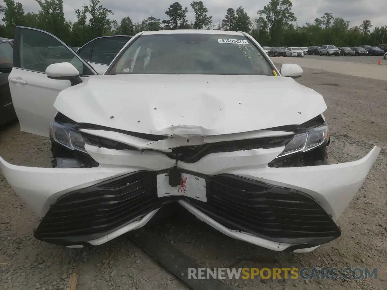 9 Photograph of a damaged car 4T1B11HK6KU721044 TOYOTA CAMRY 2019