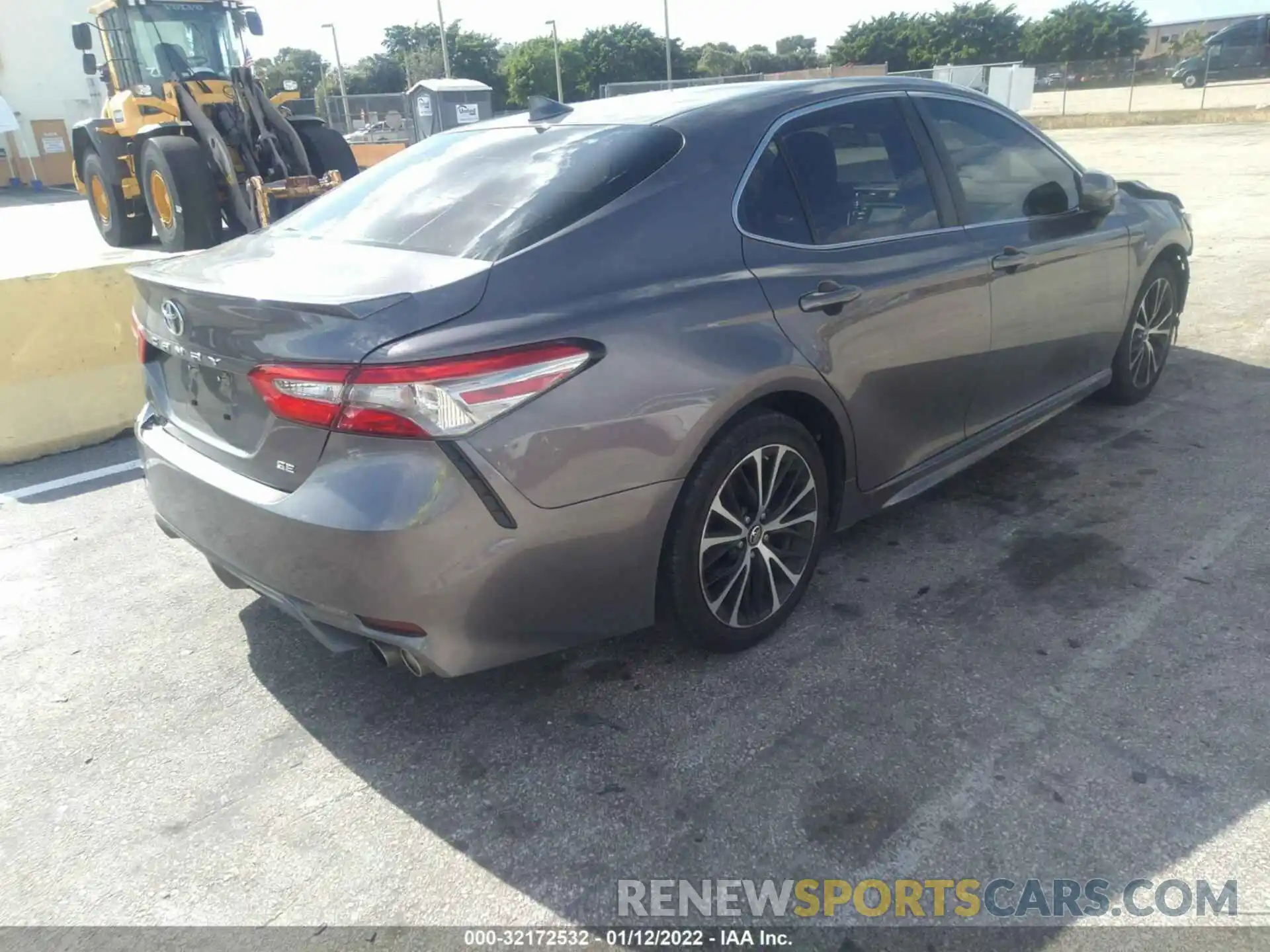 4 Photograph of a damaged car 4T1B11HK6KU722646 TOYOTA CAMRY 2019