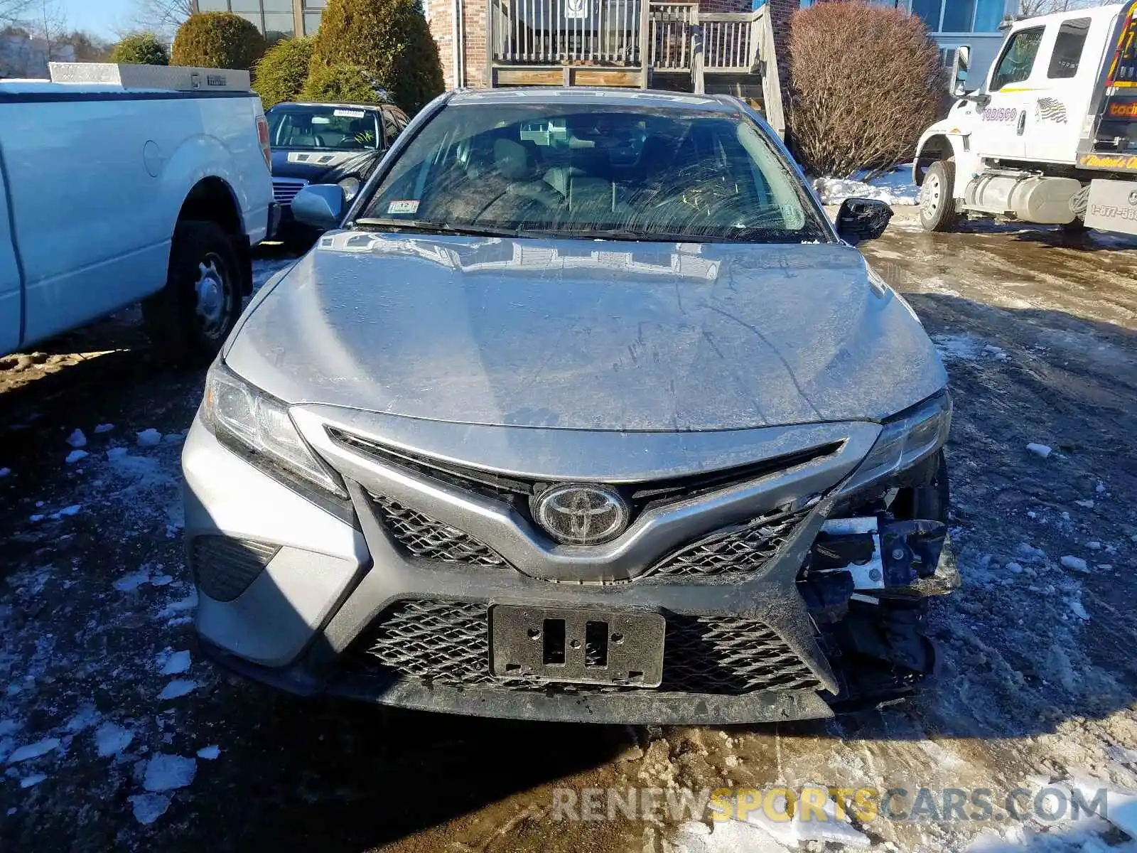 9 Photograph of a damaged car 4T1B11HK6KU723134 TOYOTA CAMRY 2019