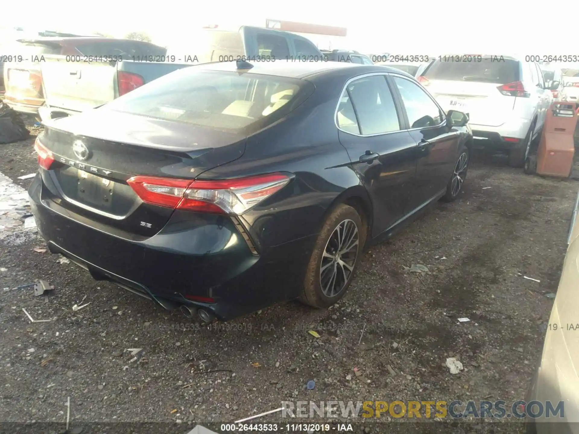 4 Фотография поврежденного автомобиля 4T1B11HK6KU723280 TOYOTA CAMRY 2019