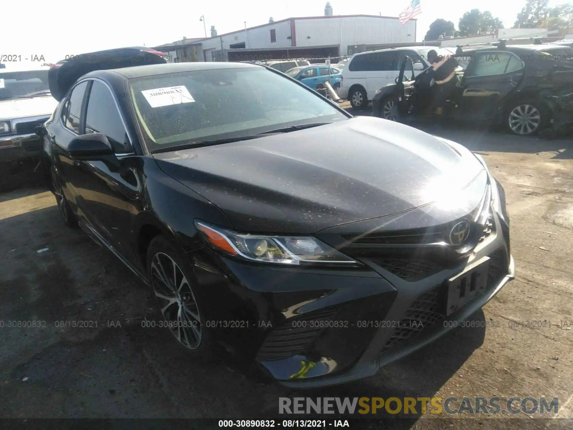 1 Photograph of a damaged car 4T1B11HK6KU725109 TOYOTA CAMRY 2019