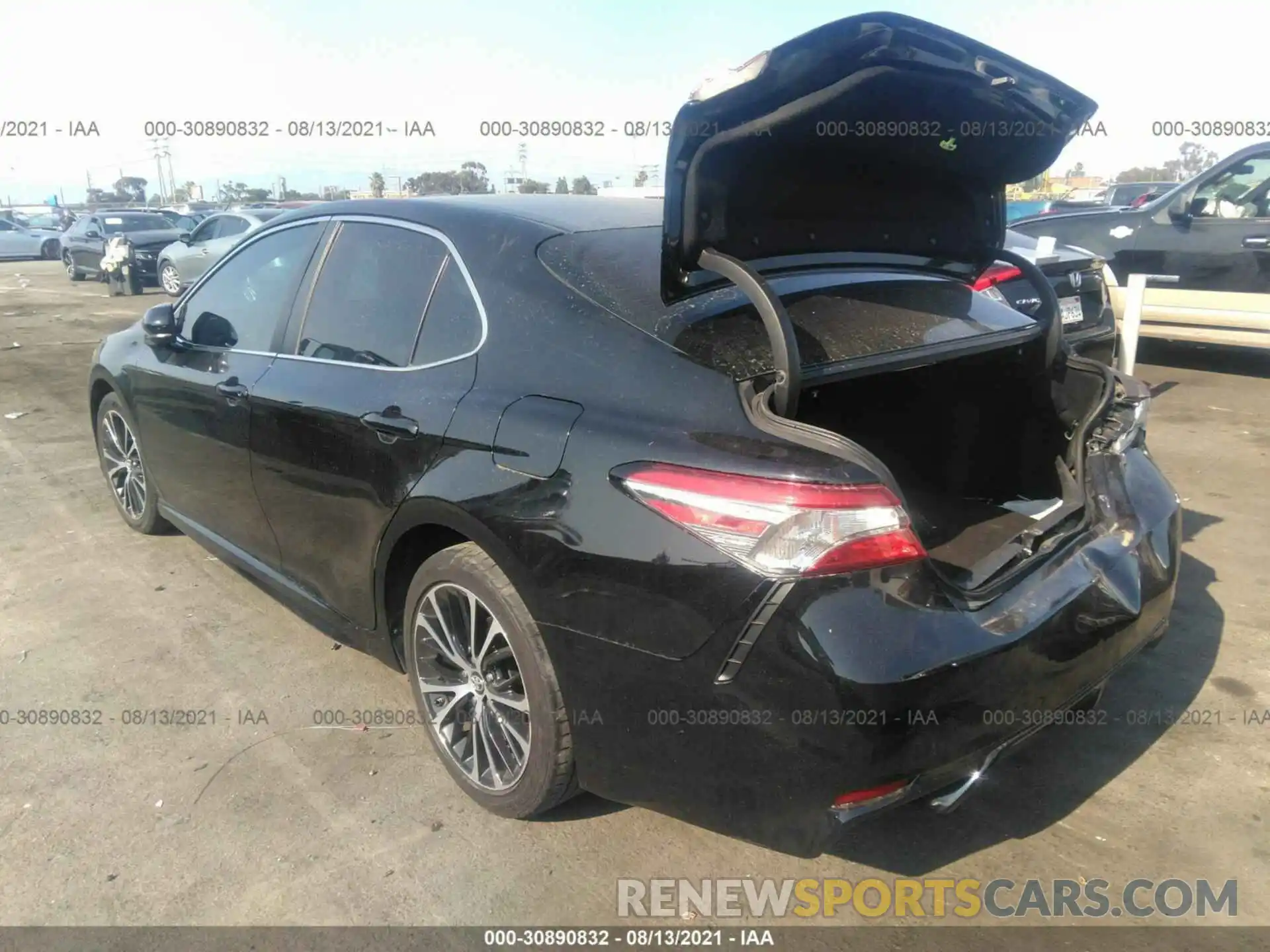 3 Photograph of a damaged car 4T1B11HK6KU725109 TOYOTA CAMRY 2019