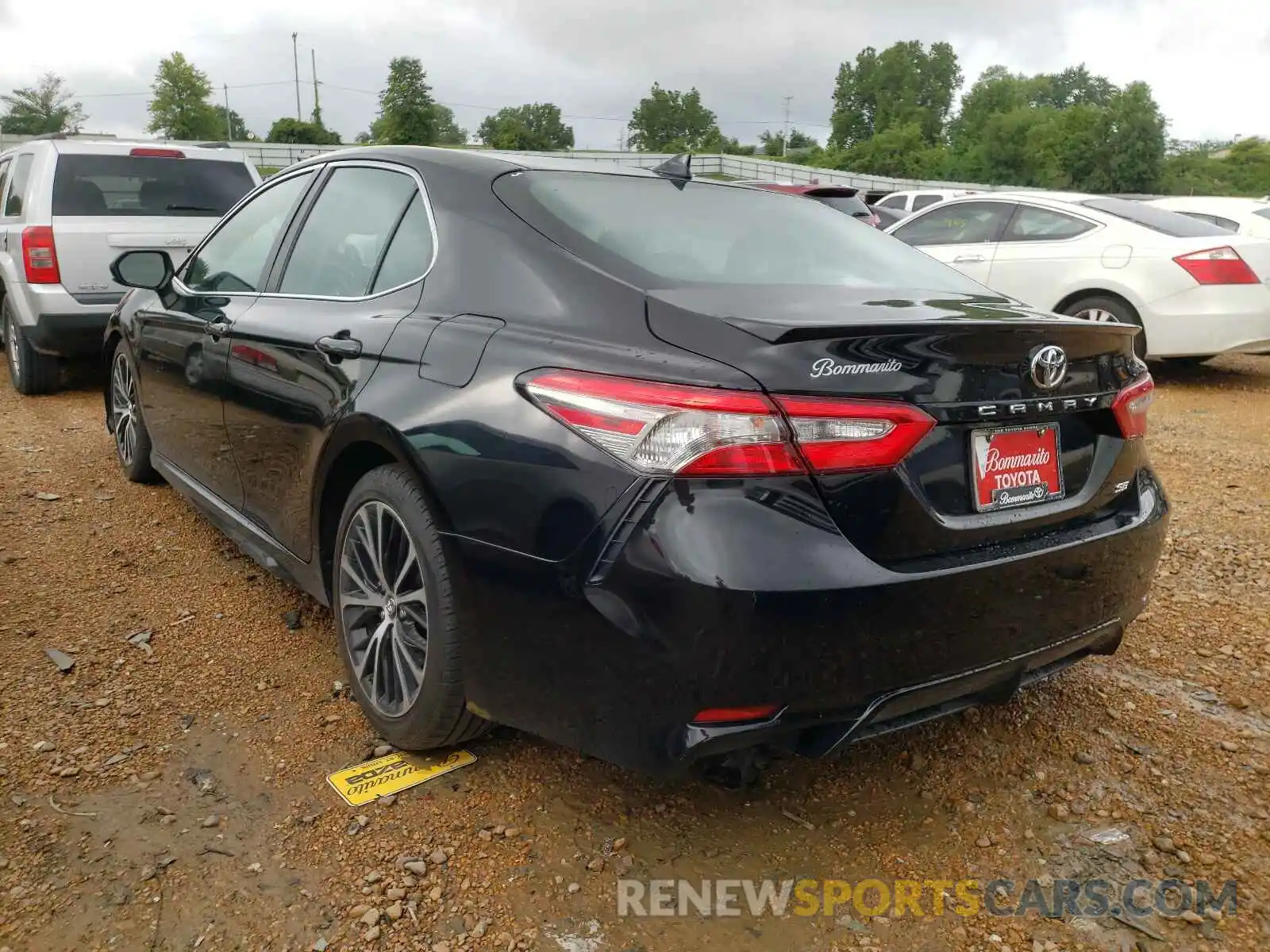 3 Photograph of a damaged car 4T1B11HK6KU727555 TOYOTA CAMRY 2019