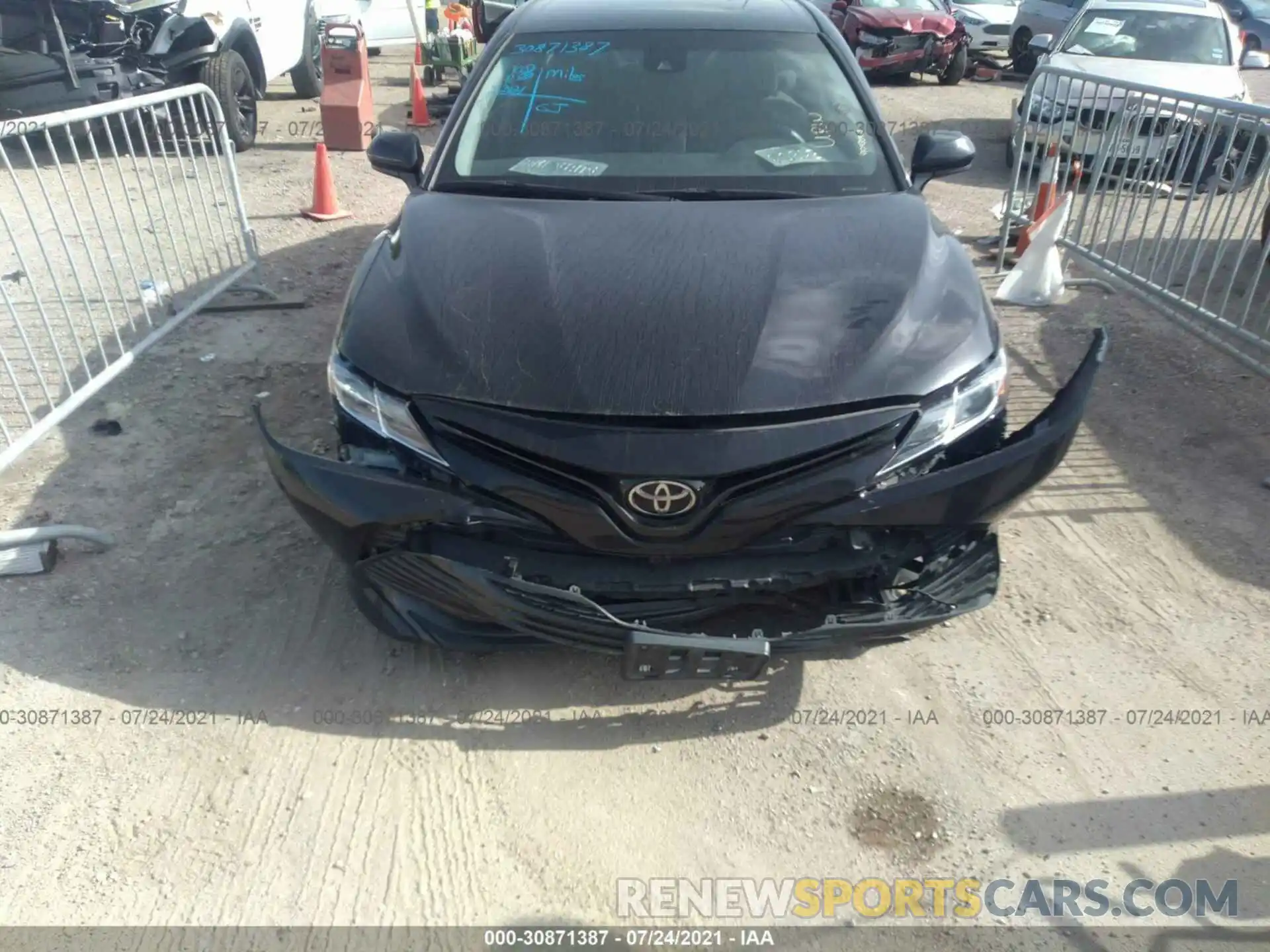 6 Фотография поврежденного автомобиля 4T1B11HK6KU729600 TOYOTA CAMRY 2019