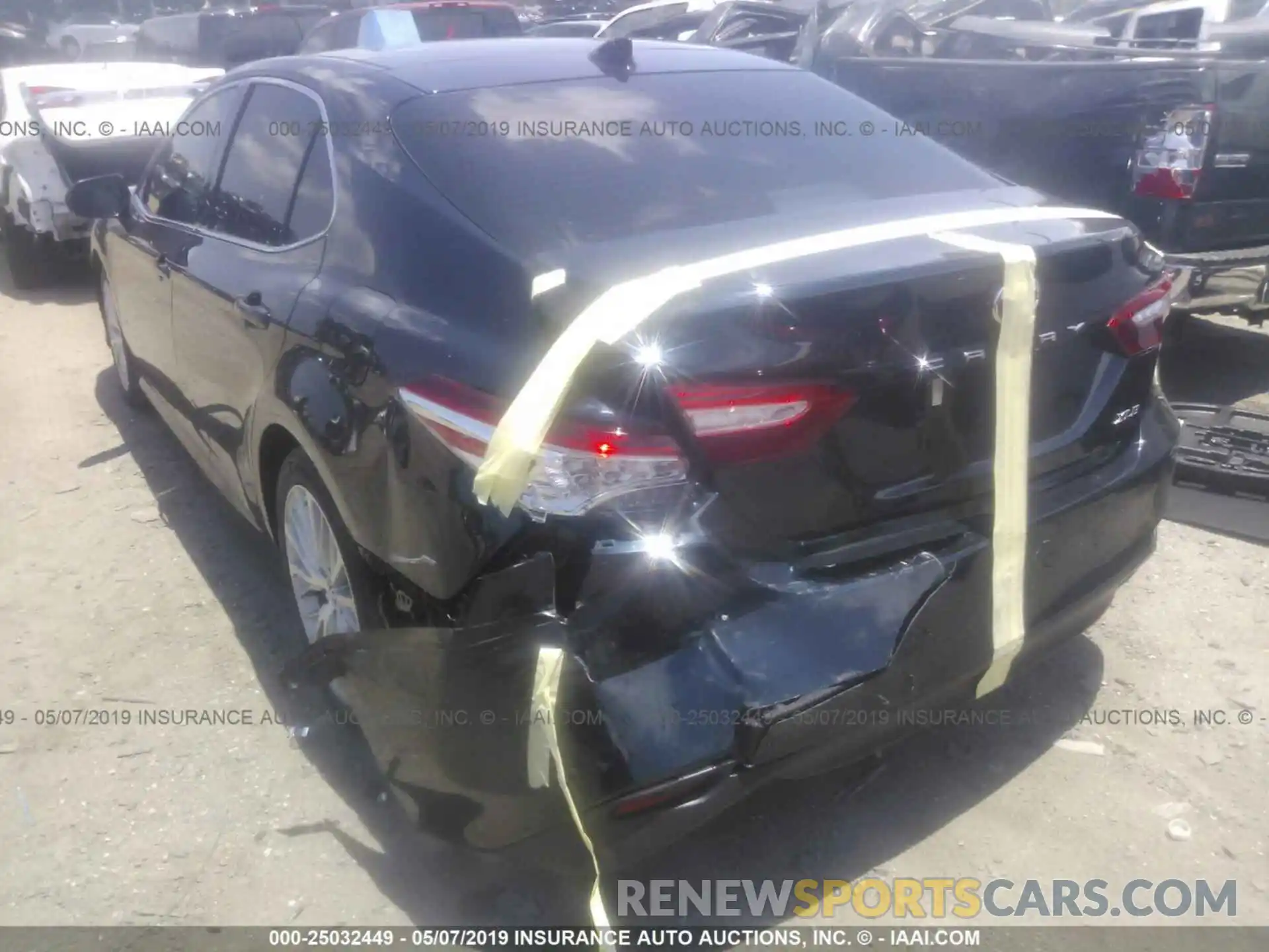 6 Photograph of a damaged car 4T1B11HK6KU730519 TOYOTA CAMRY 2019