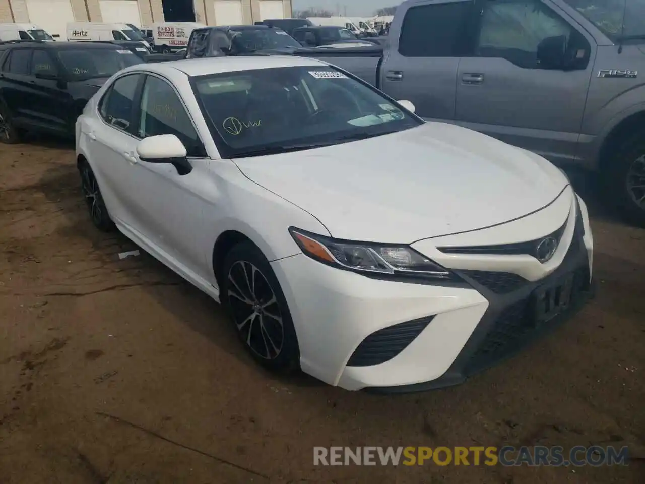 1 Photograph of a damaged car 4T1B11HK6KU730617 TOYOTA CAMRY 2019