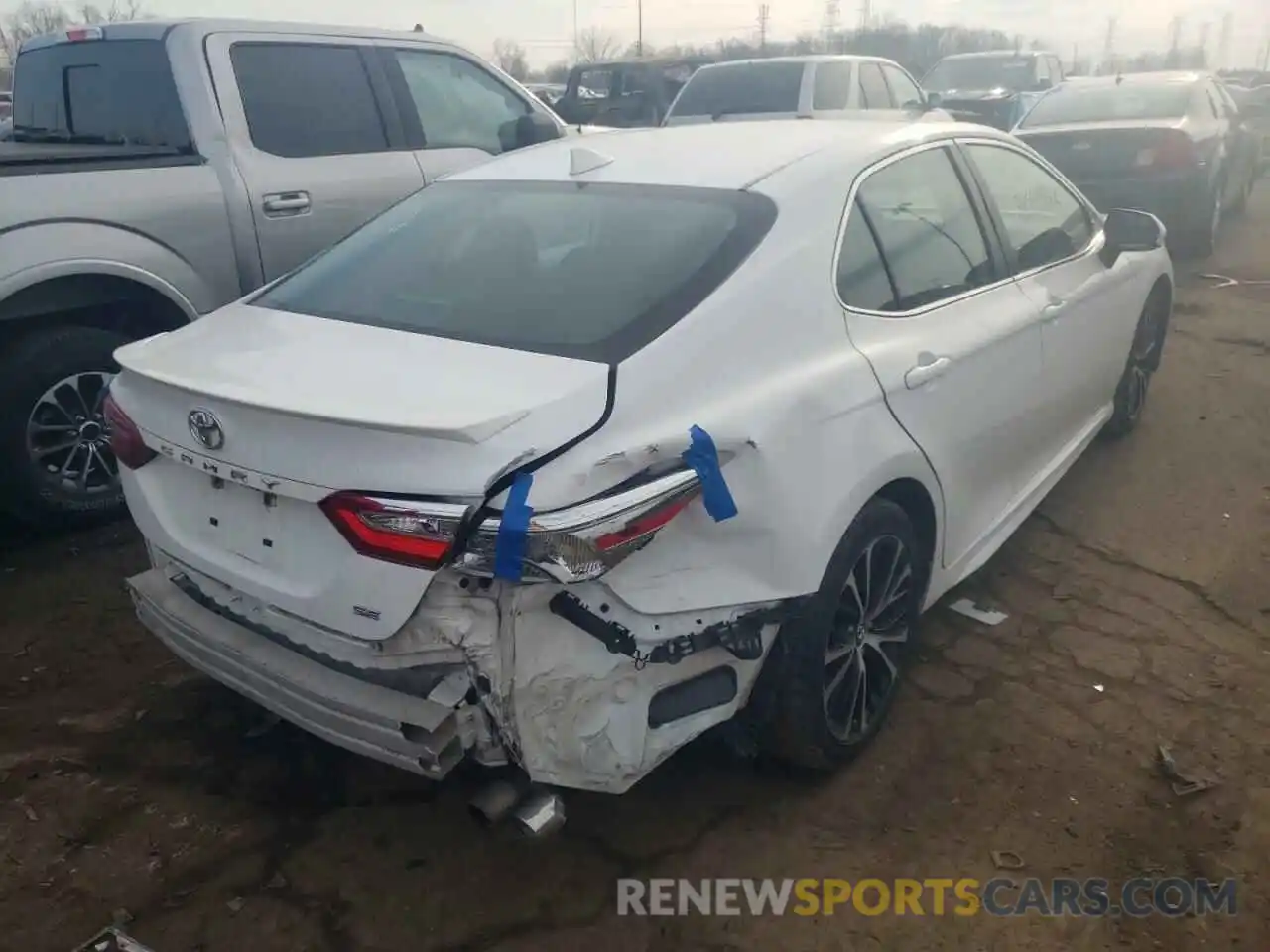 4 Фотография поврежденного автомобиля 4T1B11HK6KU730617 TOYOTA CAMRY 2019