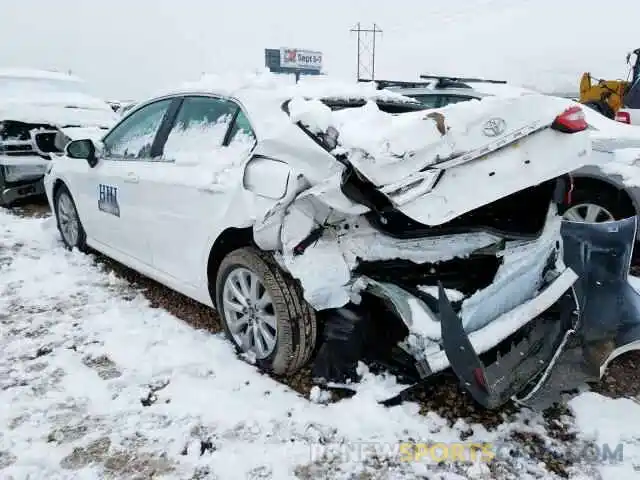 3 Photograph of a damaged car 4T1B11HK6KU730956 TOYOTA CAMRY 2019