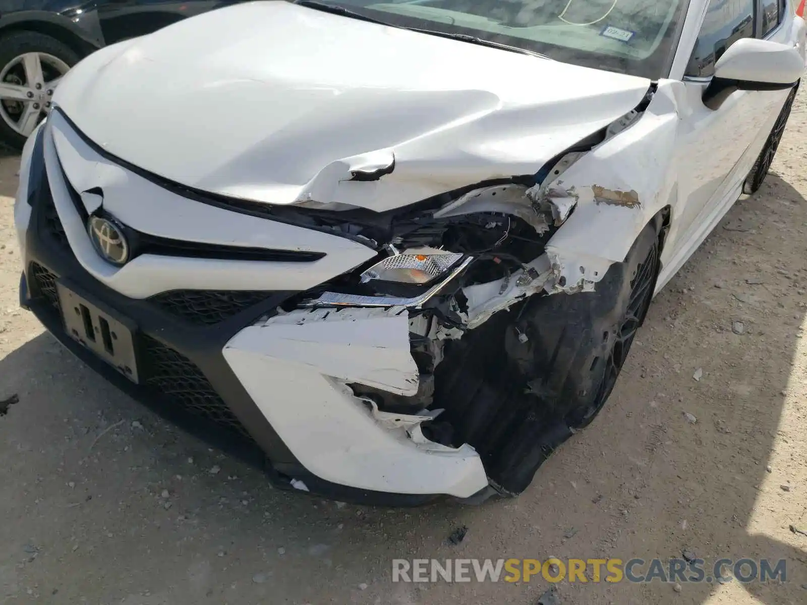 9 Photograph of a damaged car 4T1B11HK6KU731461 TOYOTA CAMRY 2019