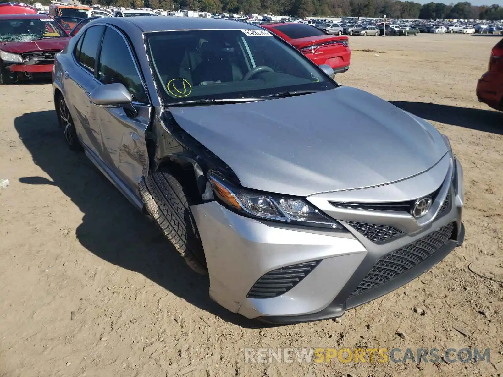 1 Photograph of a damaged car 4T1B11HK6KU733372 TOYOTA CAMRY 2019