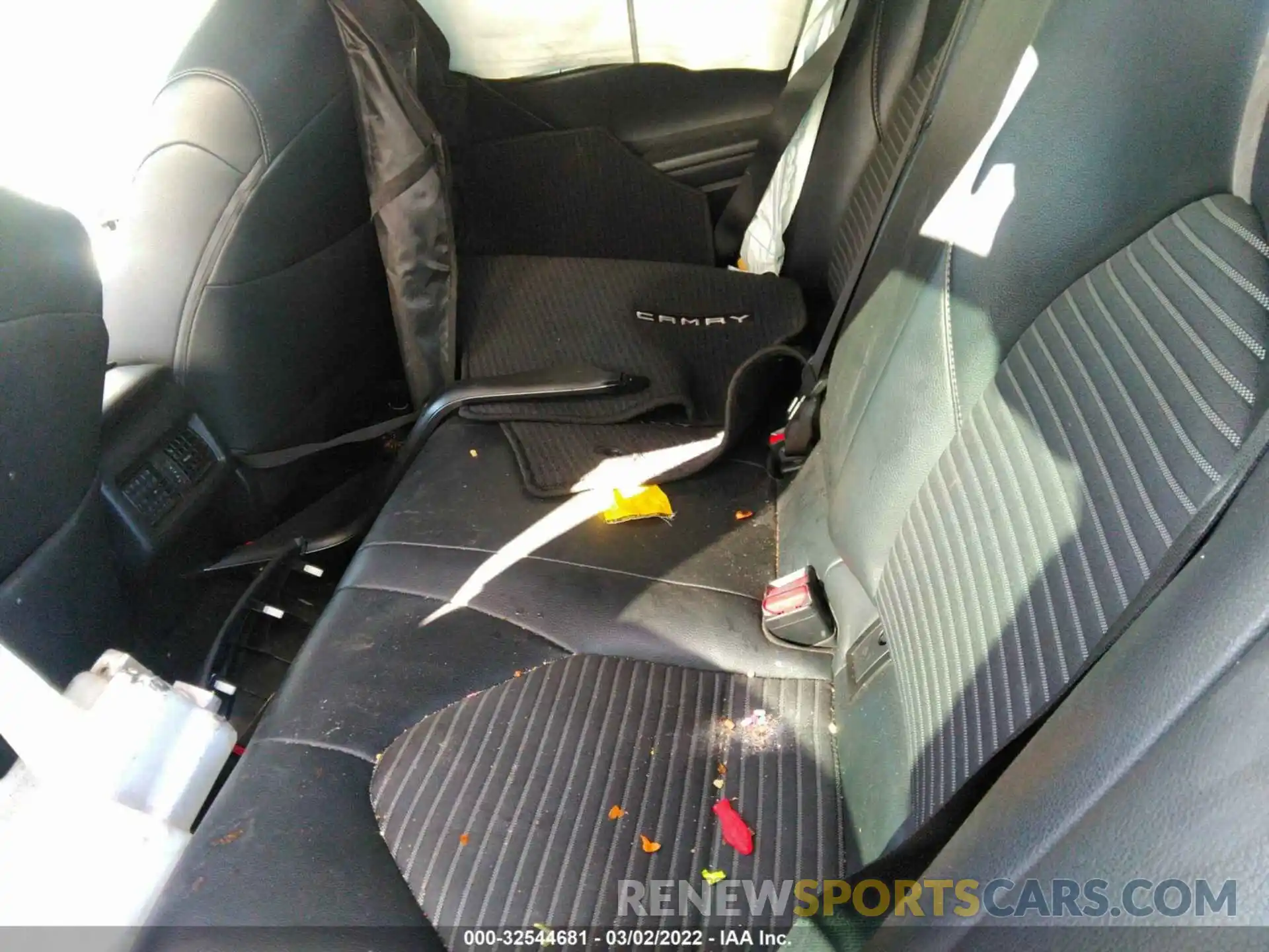 8 Photograph of a damaged car 4T1B11HK6KU735042 TOYOTA CAMRY 2019