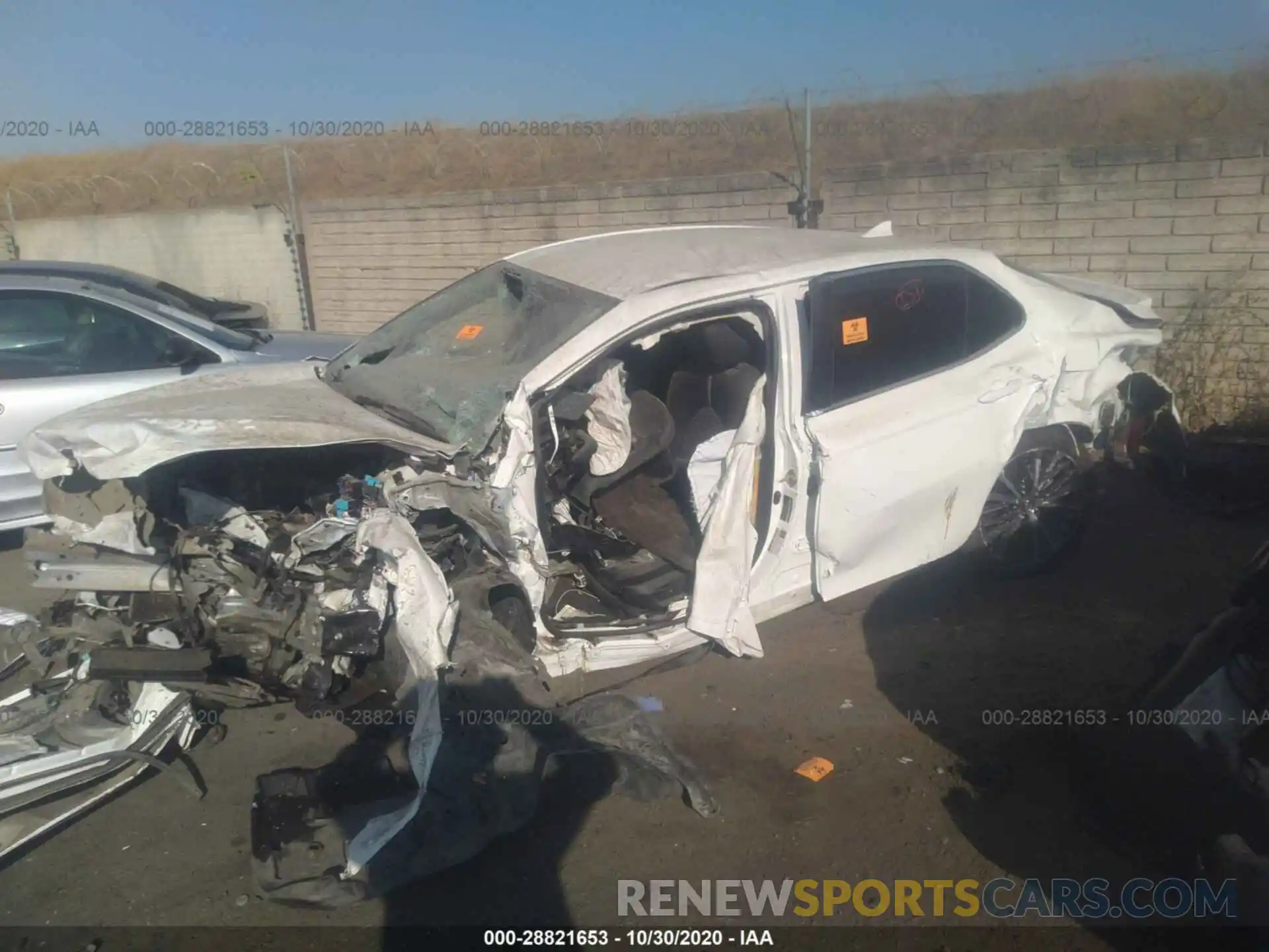 2 Photograph of a damaged car 4T1B11HK6KU735297 TOYOTA CAMRY 2019