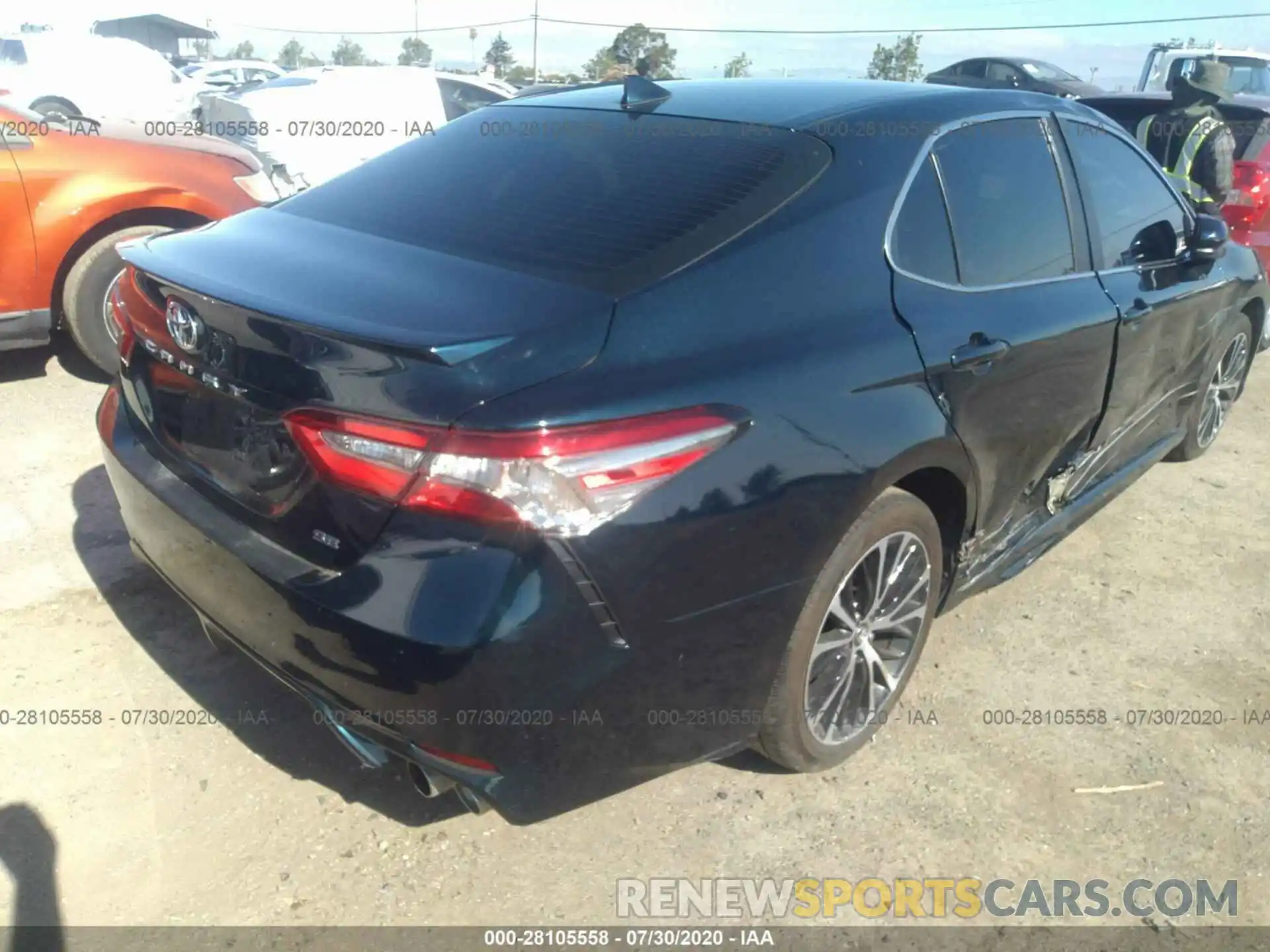 4 Photograph of a damaged car 4T1B11HK6KU735591 TOYOTA CAMRY 2019