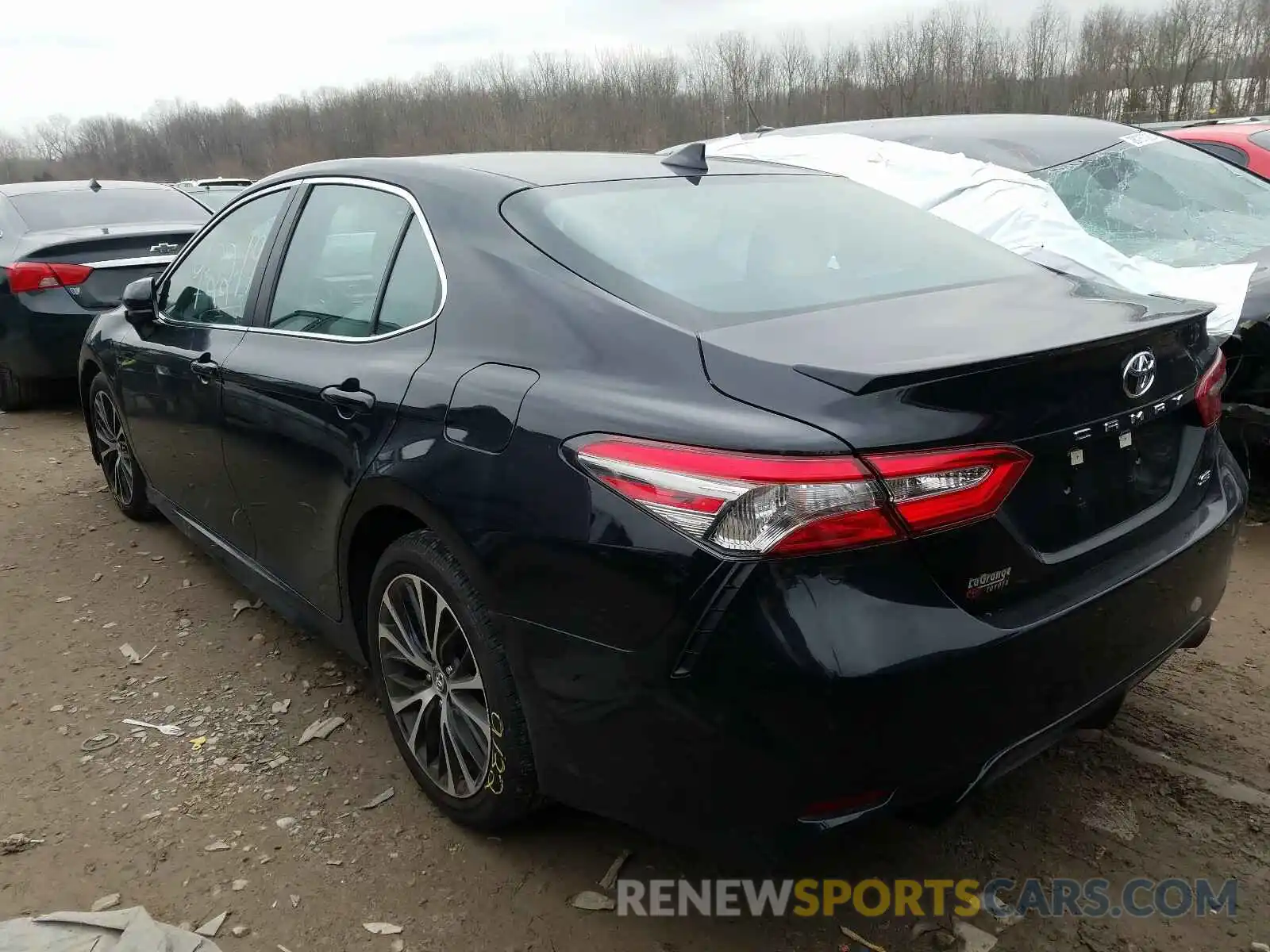 3 Photograph of a damaged car 4T1B11HK6KU735610 TOYOTA CAMRY 2019