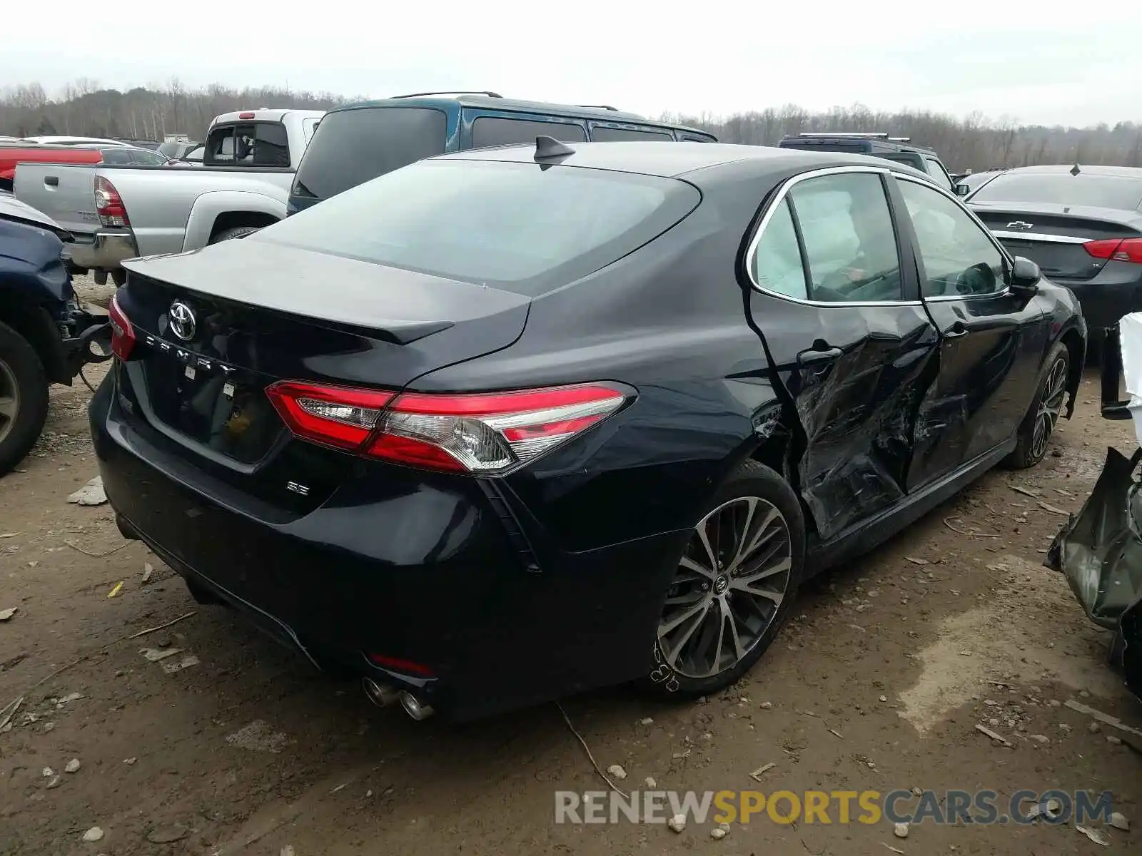 4 Photograph of a damaged car 4T1B11HK6KU735610 TOYOTA CAMRY 2019