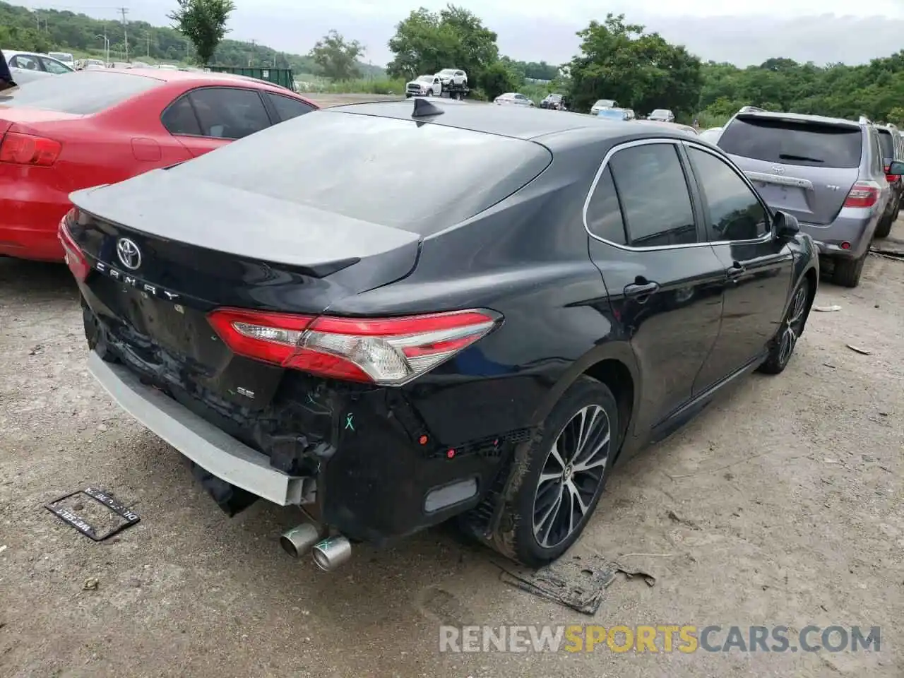 4 Фотография поврежденного автомобиля 4T1B11HK6KU736658 TOYOTA CAMRY 2019