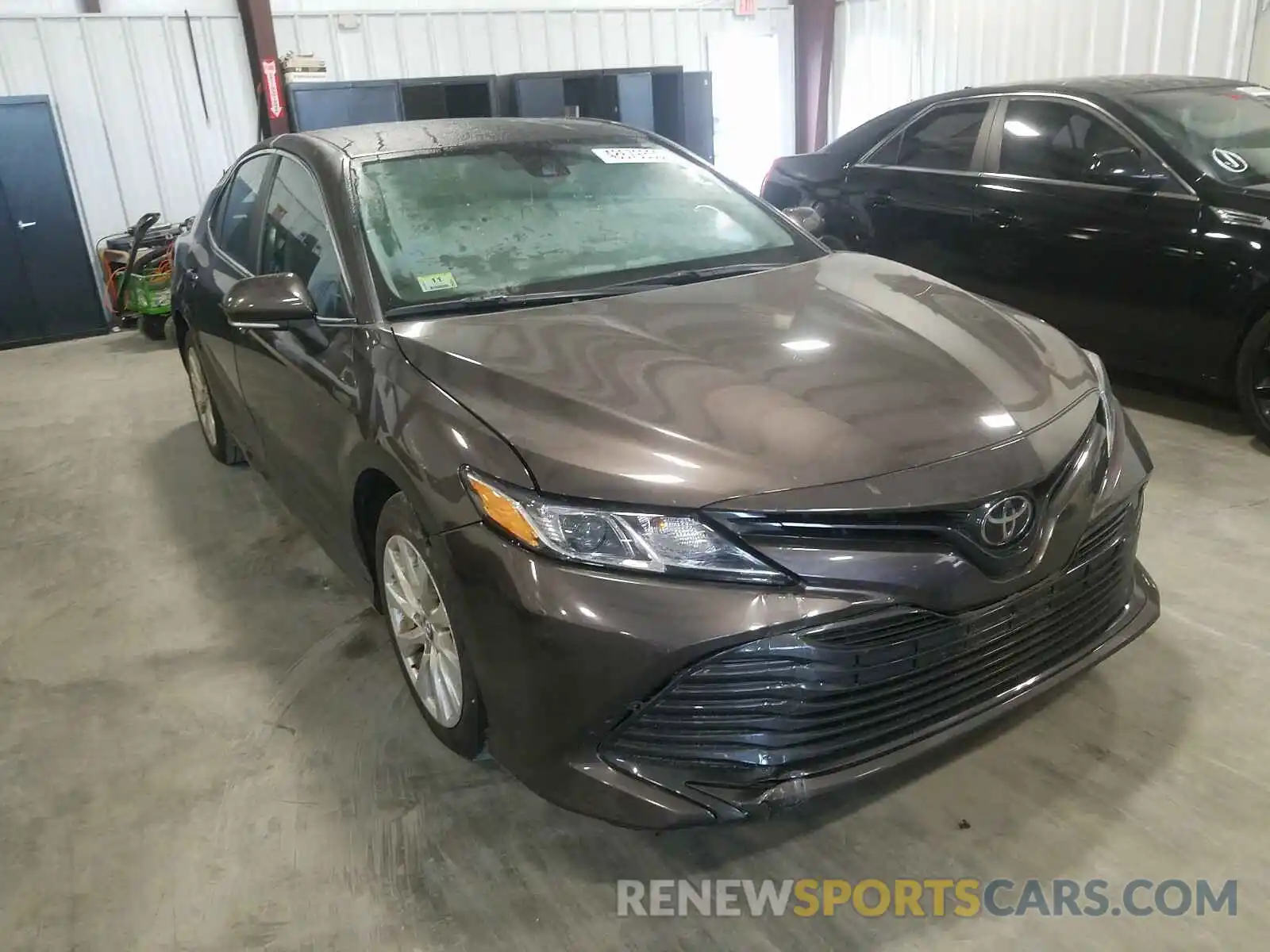 1 Photograph of a damaged car 4T1B11HK6KU737308 TOYOTA CAMRY 2019