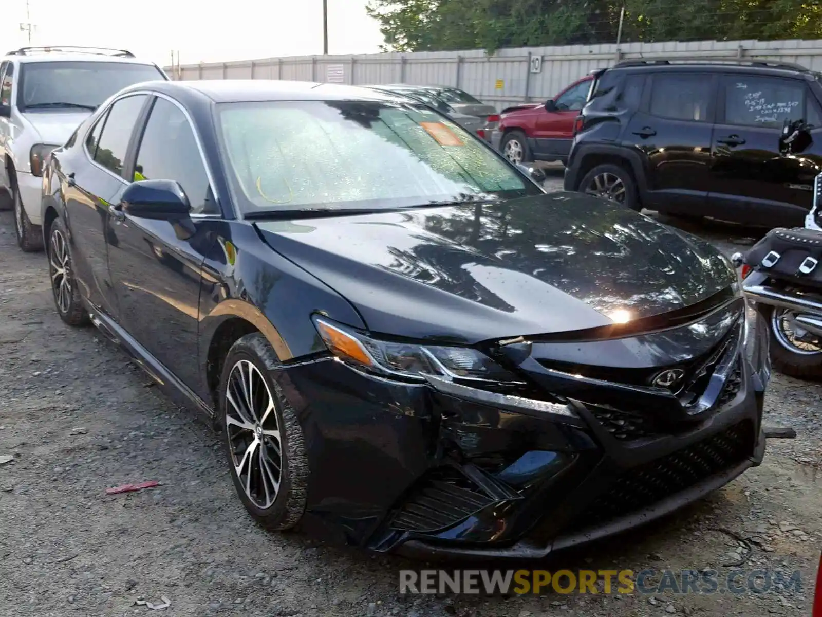 1 Photograph of a damaged car 4T1B11HK6KU737776 TOYOTA CAMRY 2019