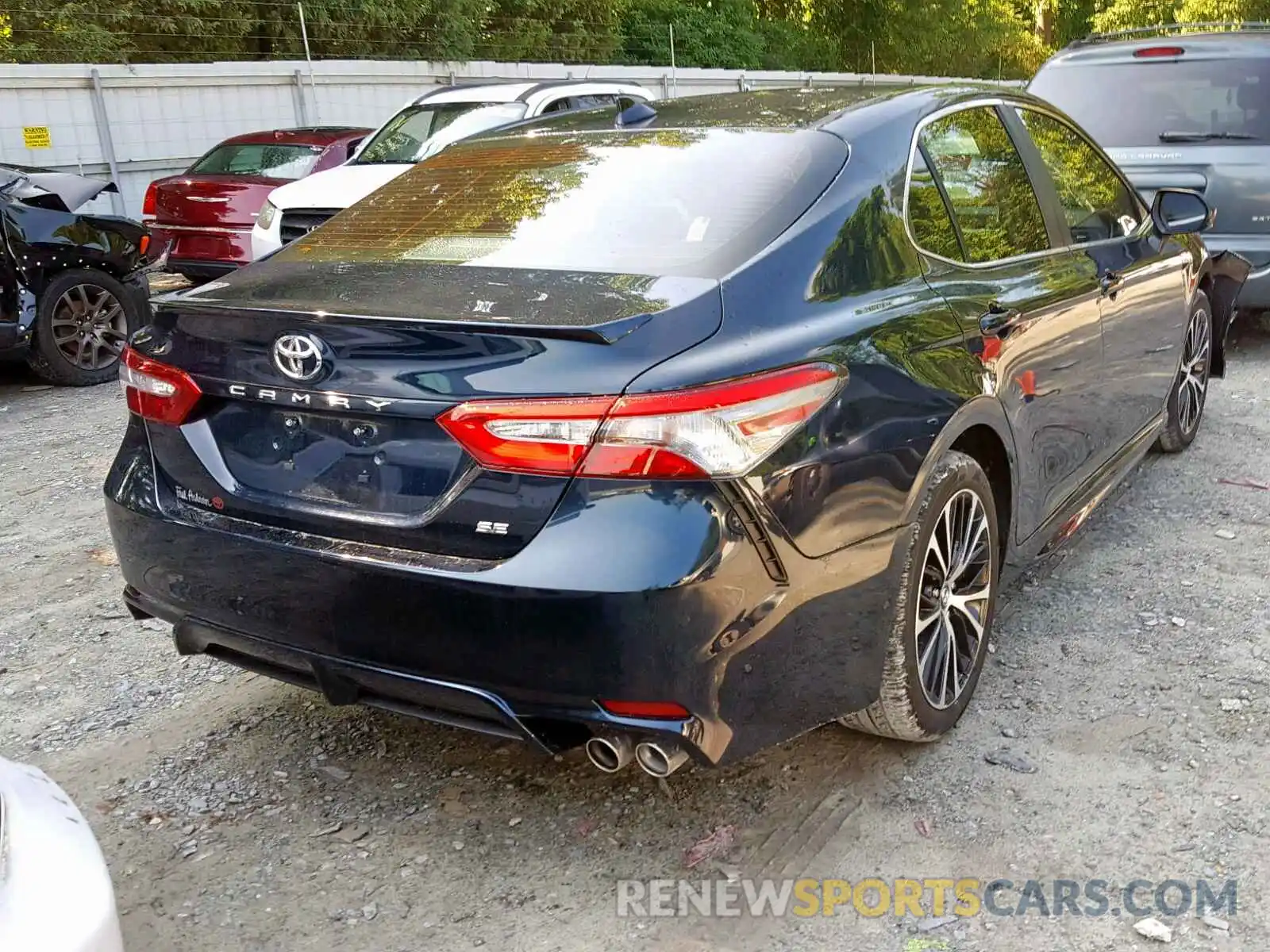 4 Photograph of a damaged car 4T1B11HK6KU737776 TOYOTA CAMRY 2019