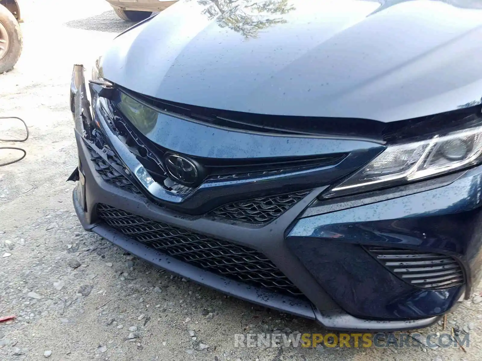 9 Photograph of a damaged car 4T1B11HK6KU737776 TOYOTA CAMRY 2019