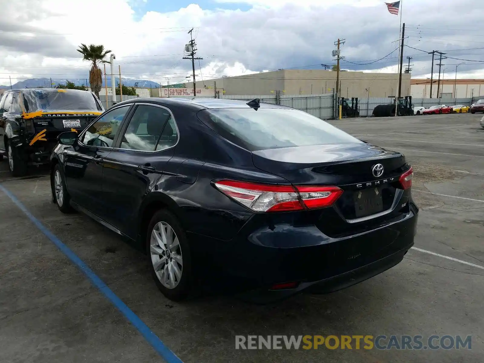 3 Photograph of a damaged car 4T1B11HK6KU737938 TOYOTA CAMRY 2019