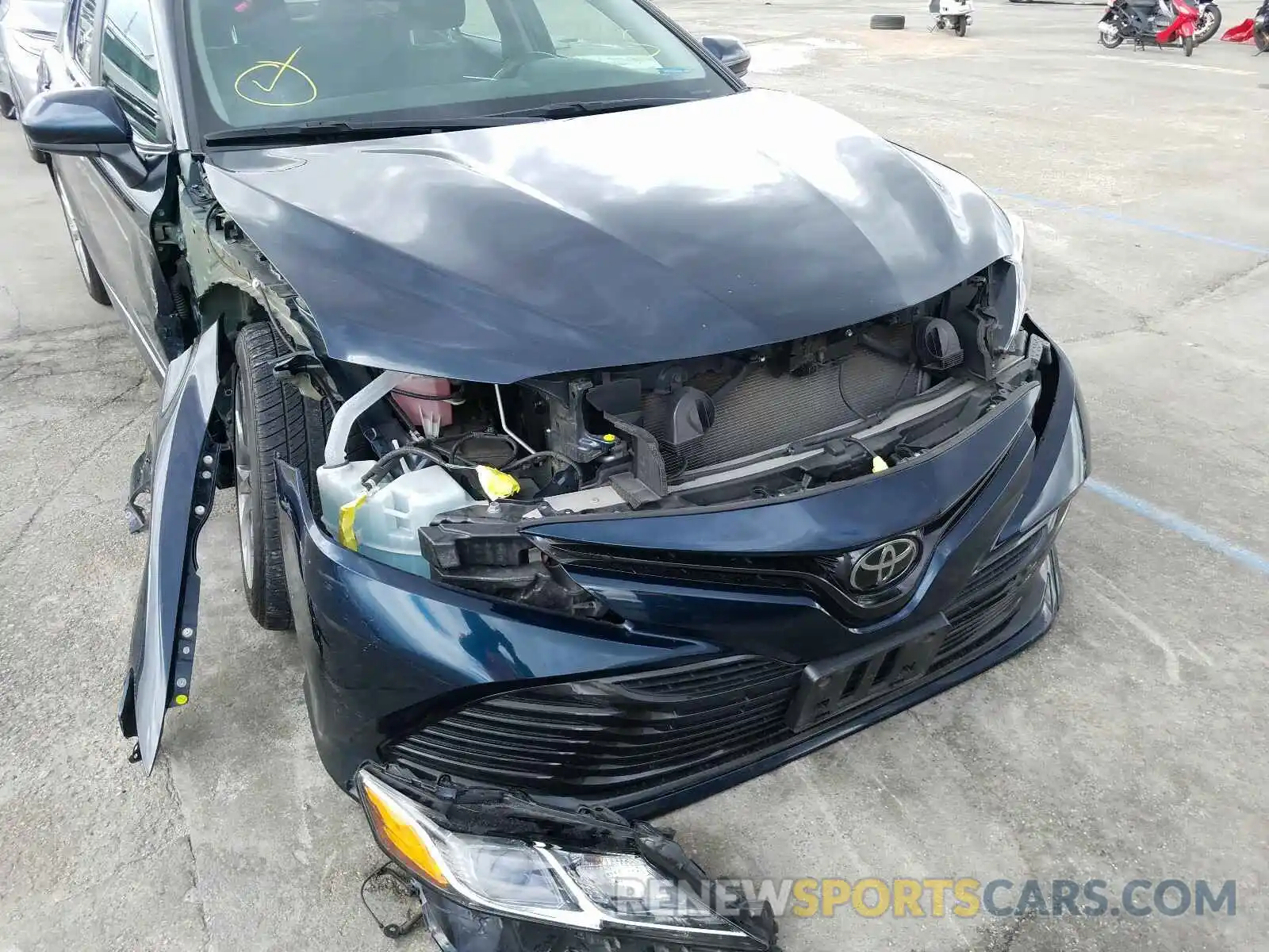 9 Photograph of a damaged car 4T1B11HK6KU737938 TOYOTA CAMRY 2019