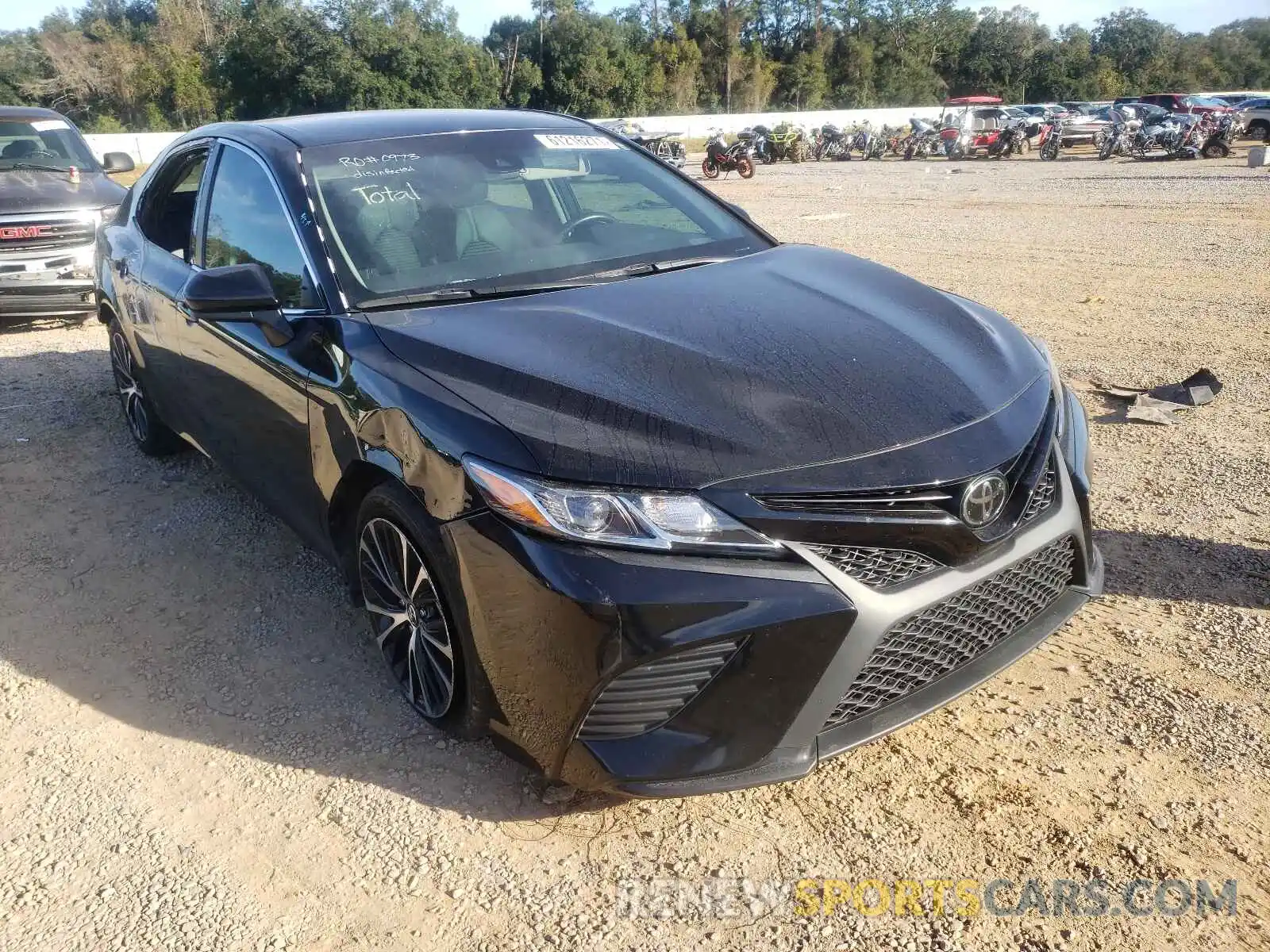 1 Photograph of a damaged car 4T1B11HK6KU738541 TOYOTA CAMRY 2019