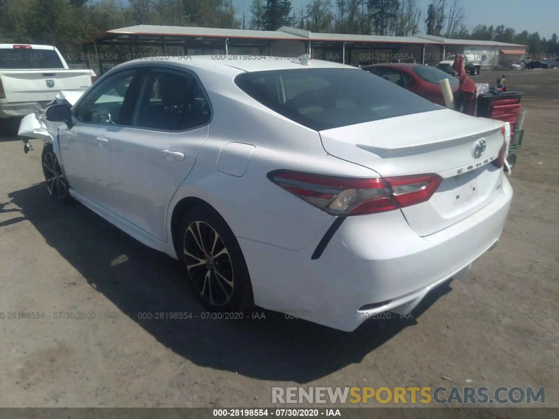 3 Photograph of a damaged car 4T1B11HK6KU738572 TOYOTA CAMRY 2019