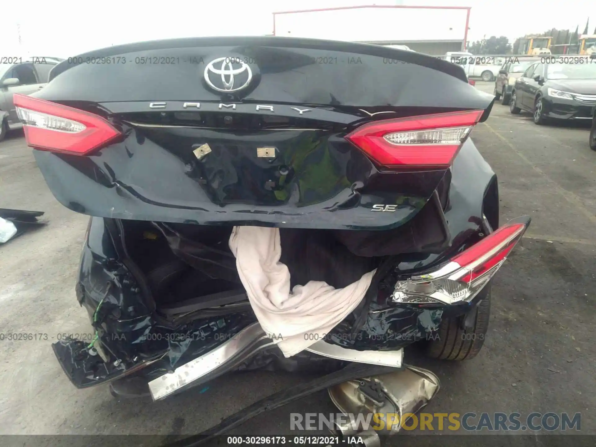 6 Фотография поврежденного автомобиля 4T1B11HK6KU739561 TOYOTA CAMRY 2019