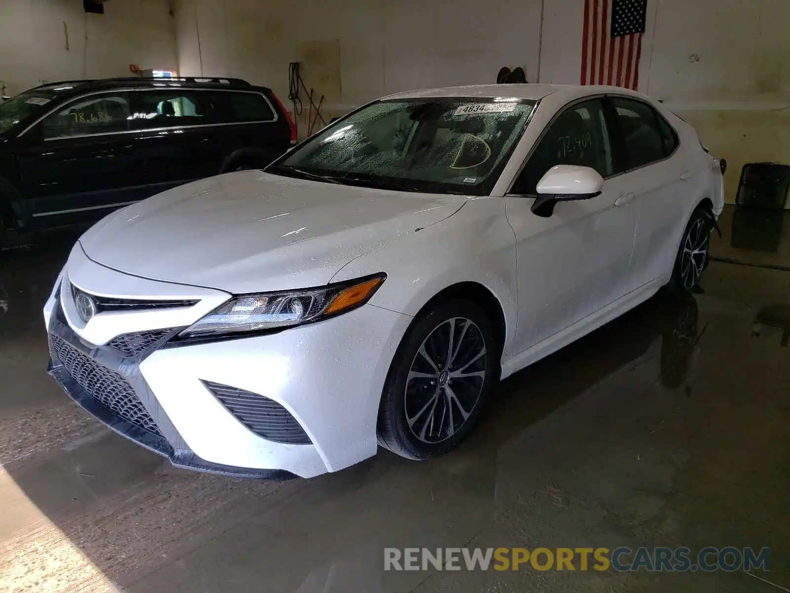 2 Photograph of a damaged car 4T1B11HK6KU740483 TOYOTA CAMRY 2019