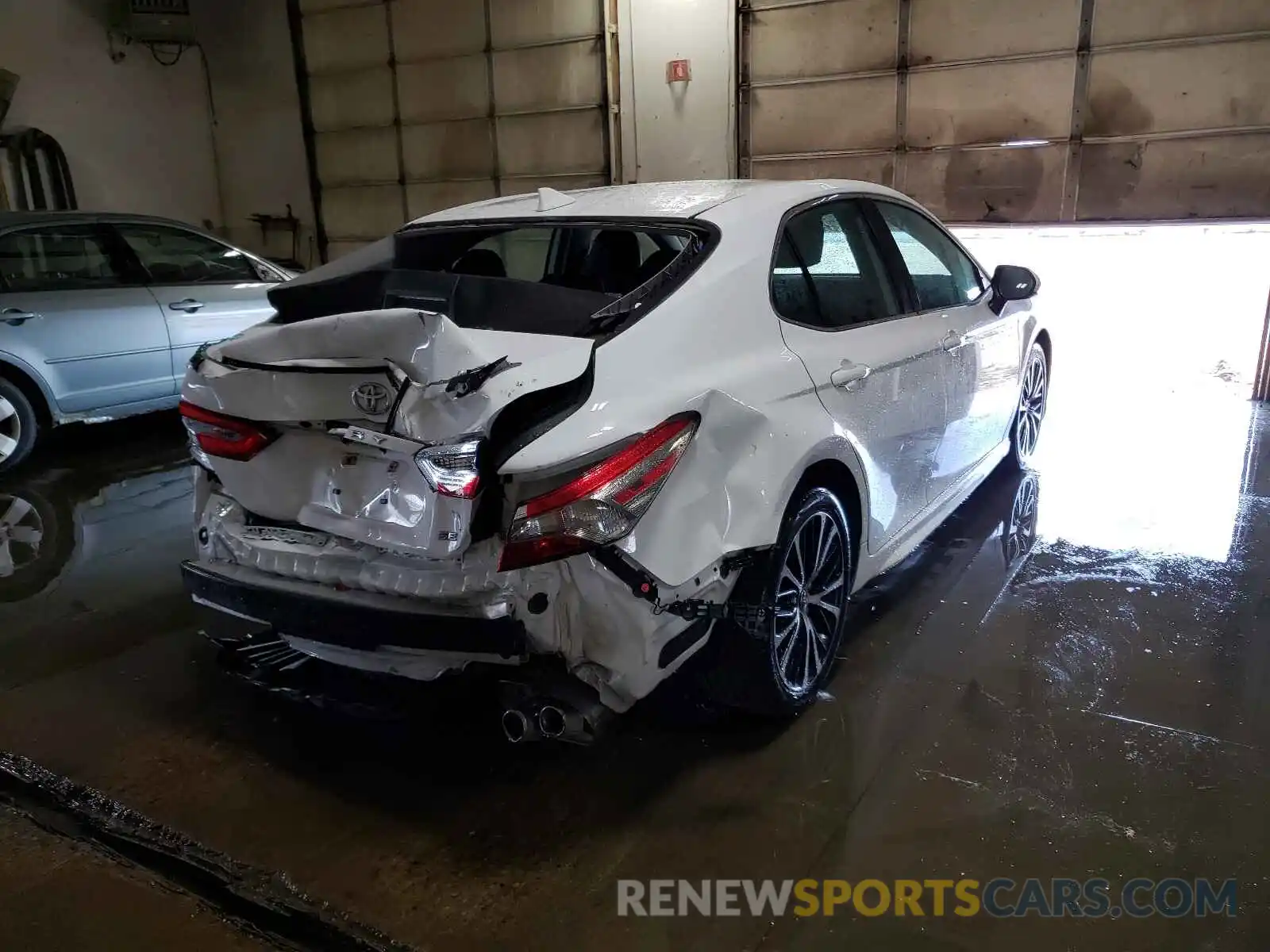 4 Photograph of a damaged car 4T1B11HK6KU740483 TOYOTA CAMRY 2019