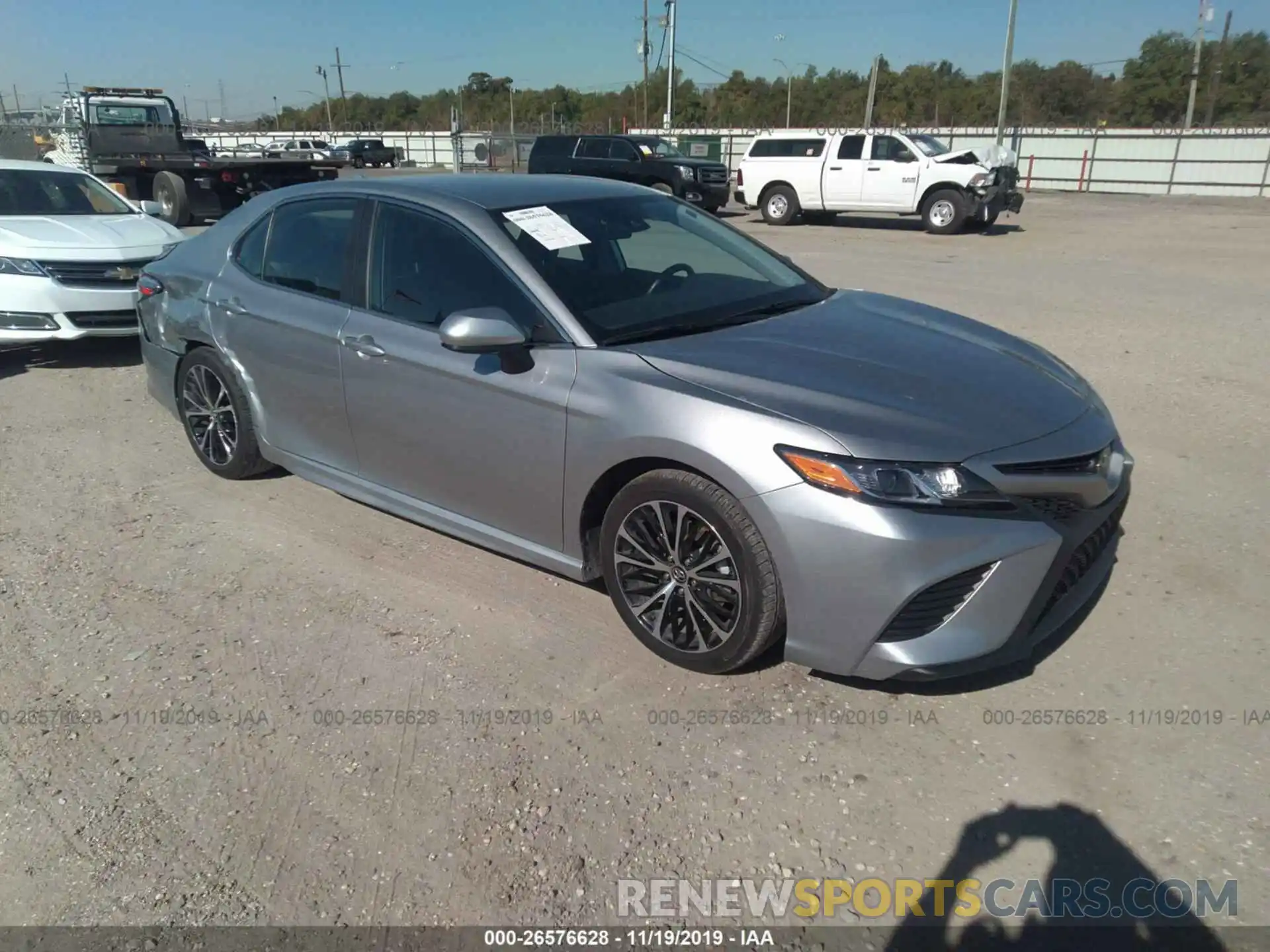 1 Photograph of a damaged car 4T1B11HK6KU740628 TOYOTA CAMRY 2019