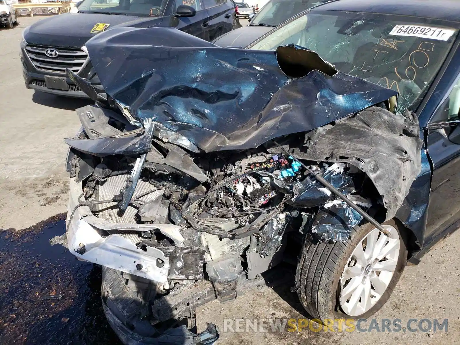 9 Photograph of a damaged car 4T1B11HK6KU741133 TOYOTA CAMRY 2019