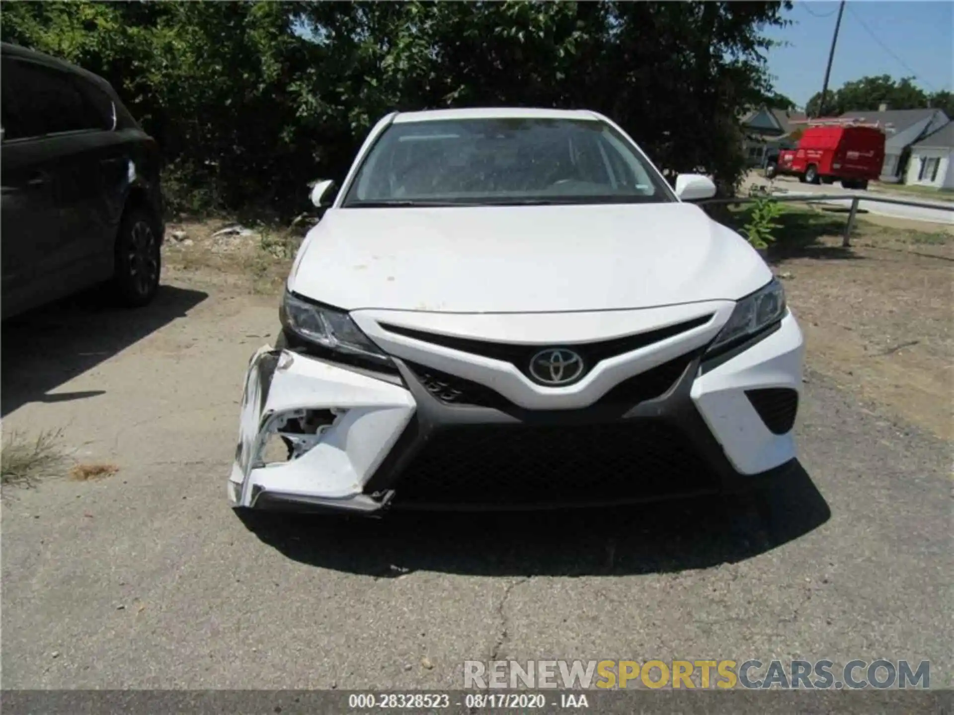 2 Photograph of a damaged car 4T1B11HK6KU741875 TOYOTA CAMRY 2019