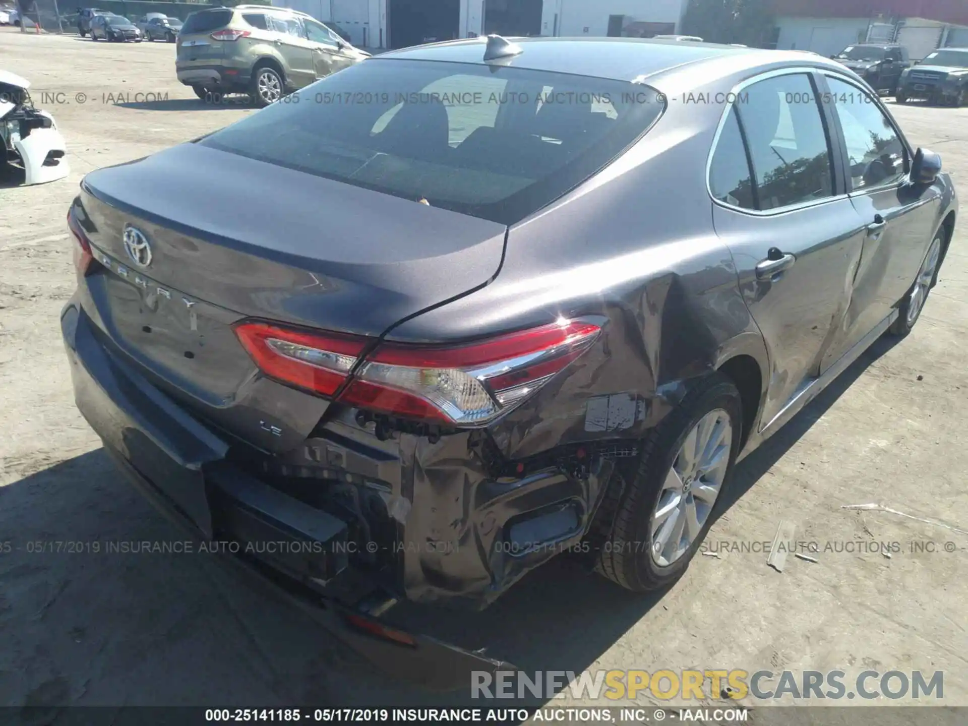 6 Фотография поврежденного автомобиля 4T1B11HK6KU742430 TOYOTA CAMRY 2019