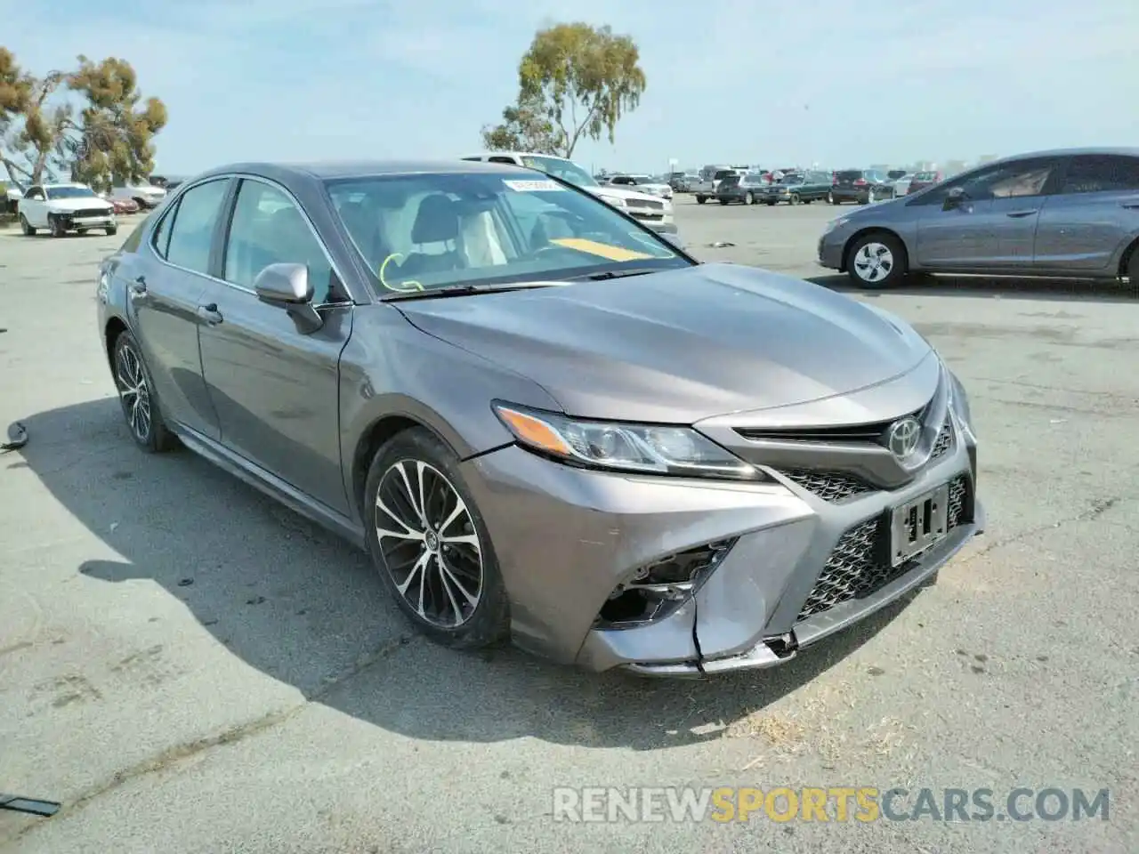 1 Photograph of a damaged car 4T1B11HK6KU744372 TOYOTA CAMRY 2019